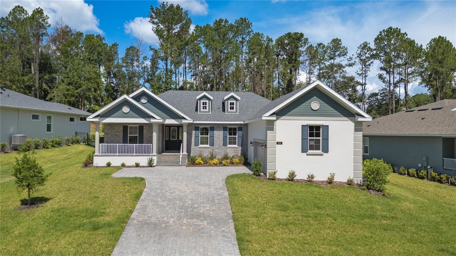 Front elevation - 3926 SOUTHERN VALLEY LOOP, BROOKSVILLE