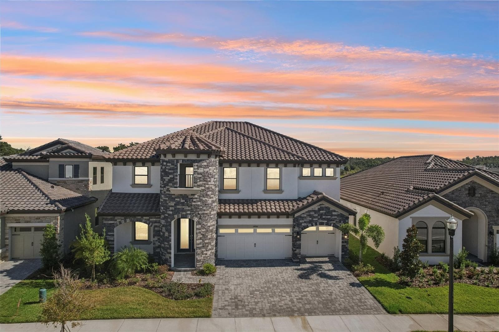 Single Family Residence at 14930 RIDER PASS DR, LITHIA, photo 3 of 66