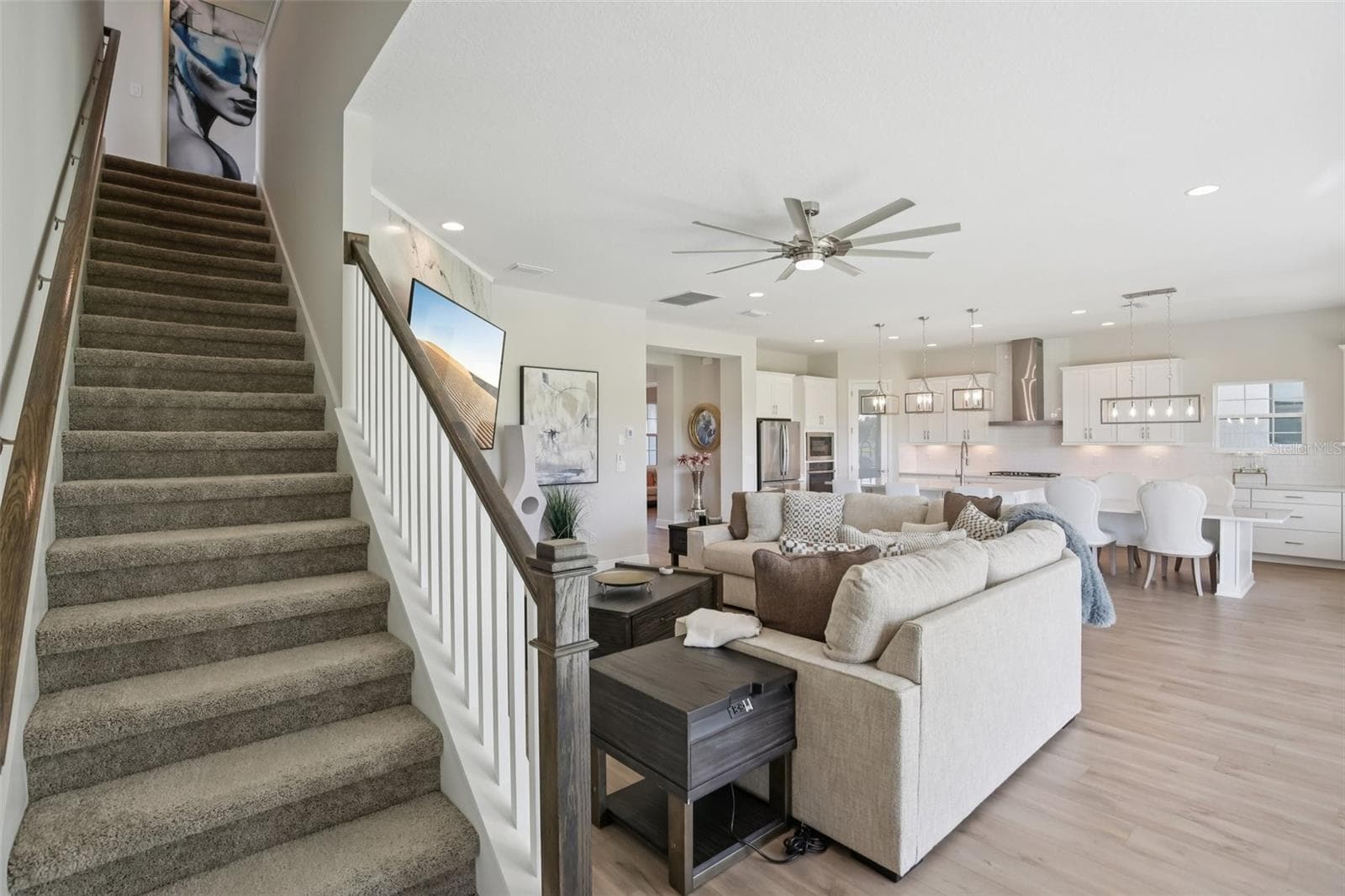 Single Family Residence at 14930 RIDER PASS DR, LITHIA, photo 13 of 66