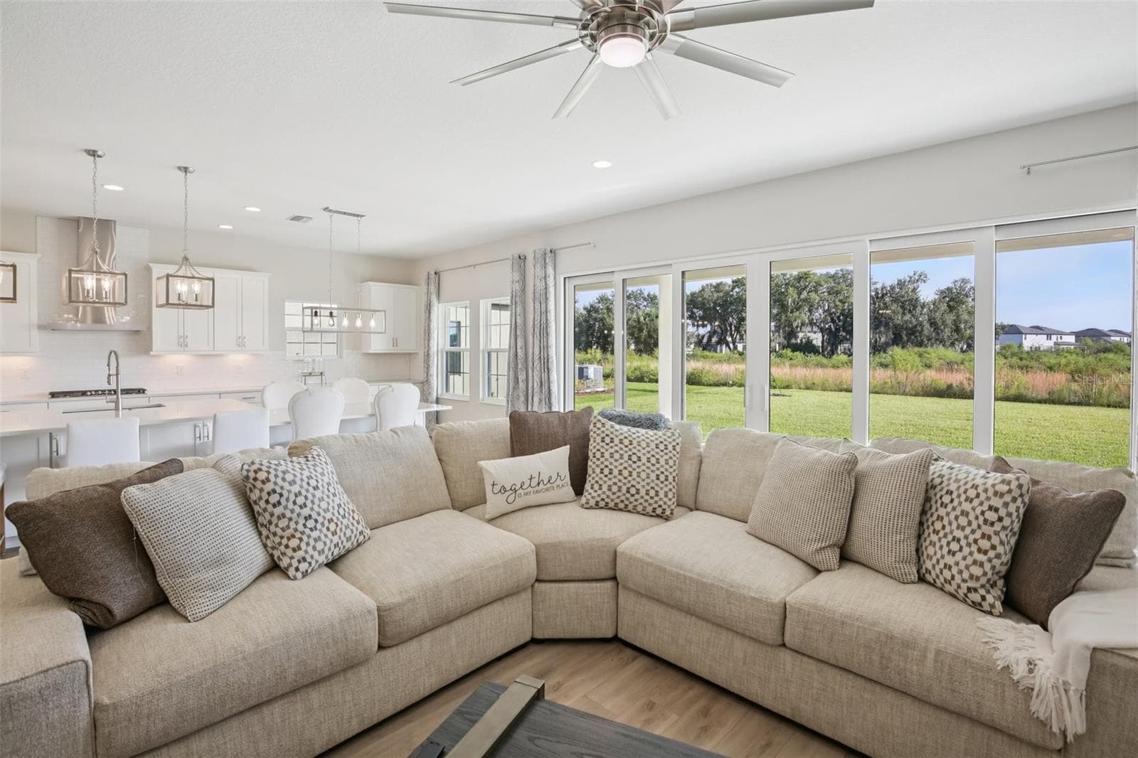 Single Family Residence at 14930 RIDER PASS DR, LITHIA, photo 16 of 66