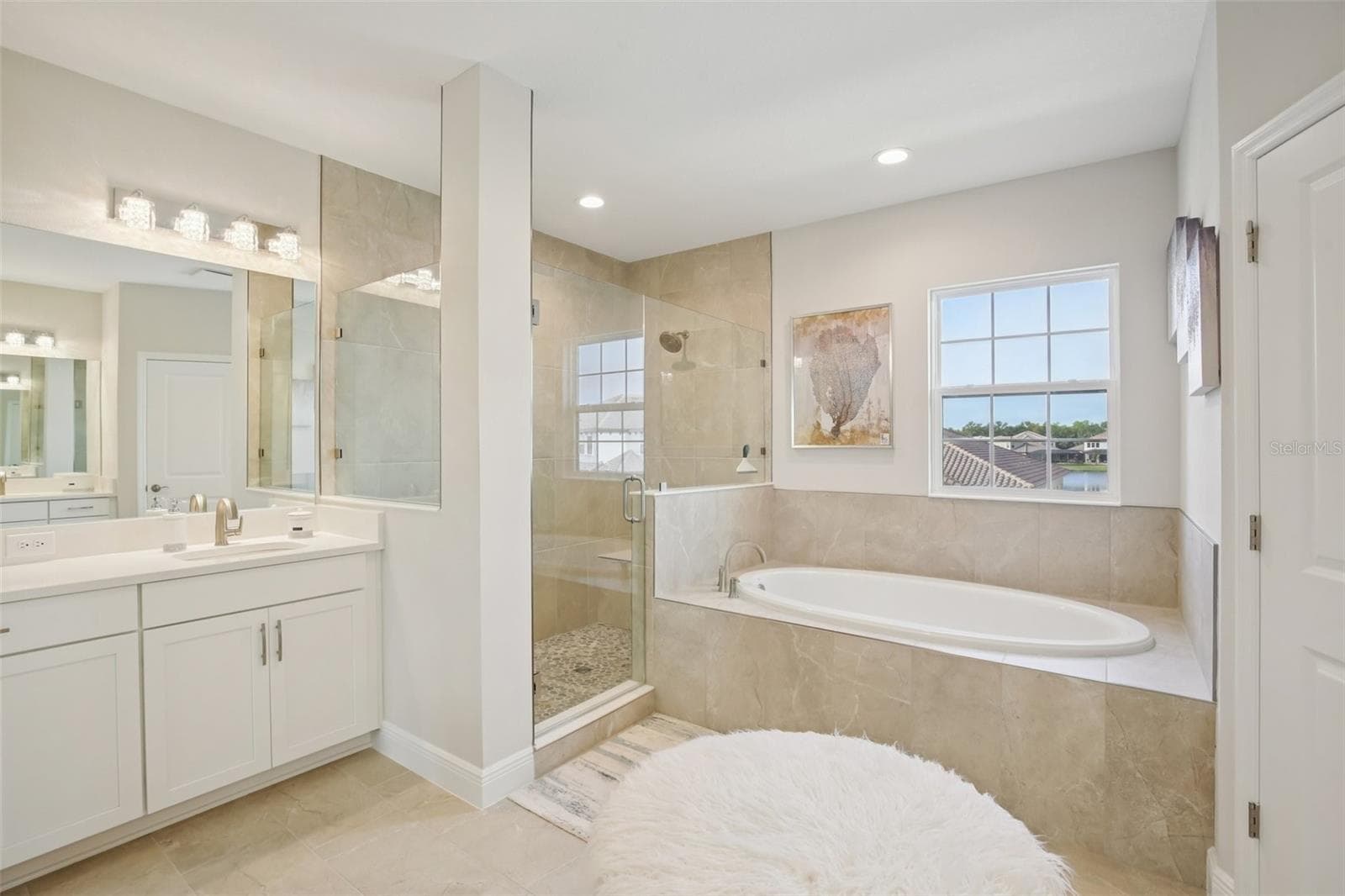 Single Family Residence at 14930 RIDER PASS DR, LITHIA, photo 43 of 66