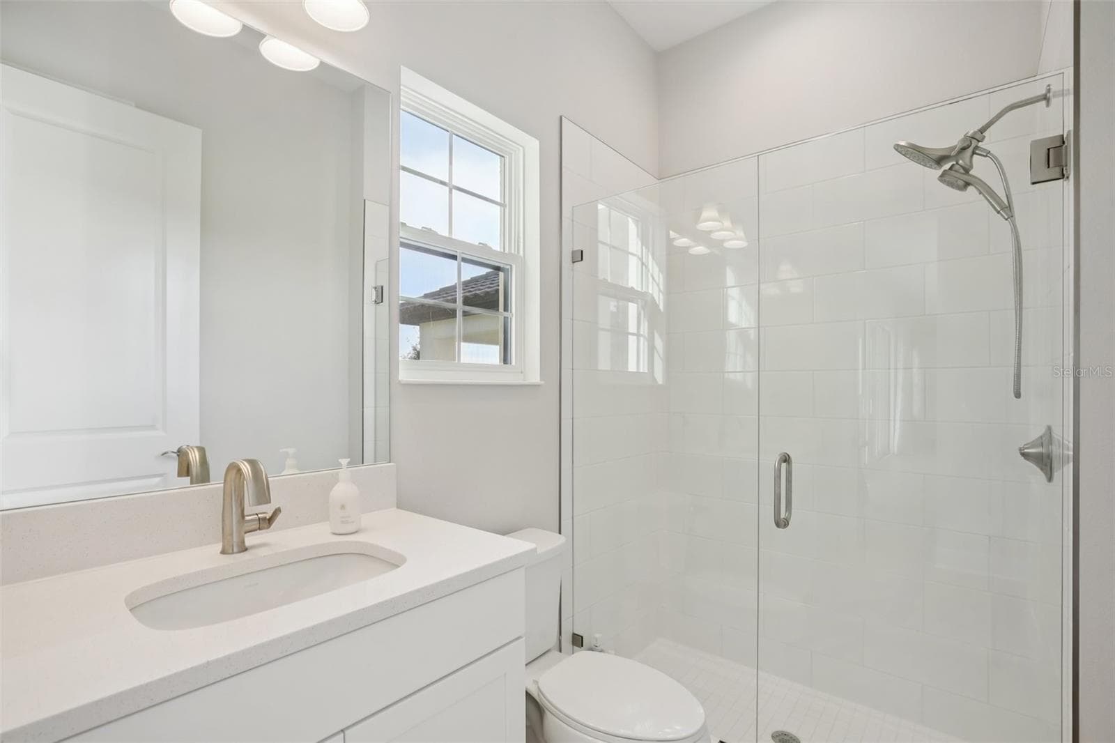 Single Family Residence at 14930 RIDER PASS DR, LITHIA, photo 51 of 66
