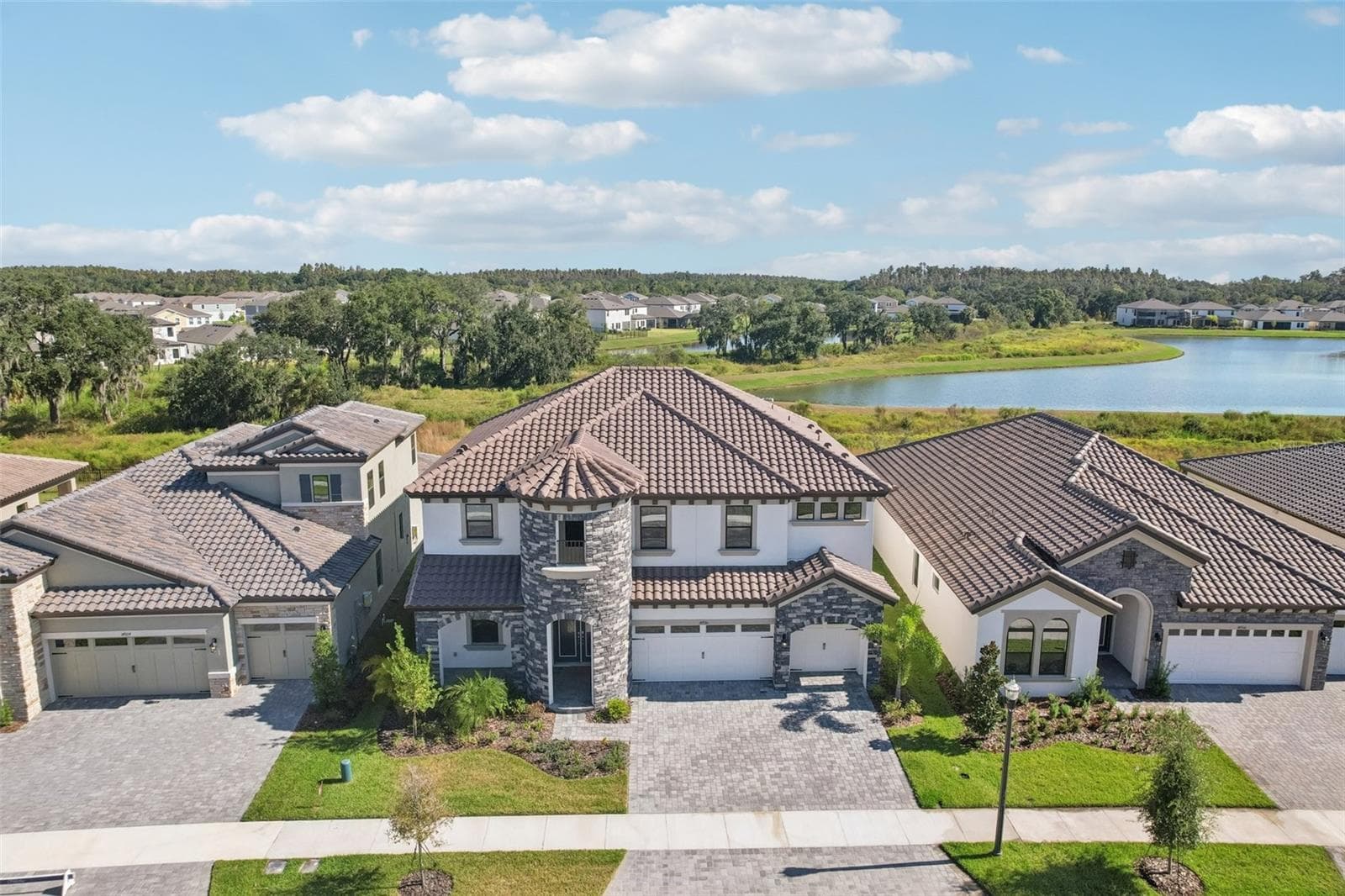 Single Family Residence at 14930 RIDER PASS DR, LITHIA, photo 56 of 66