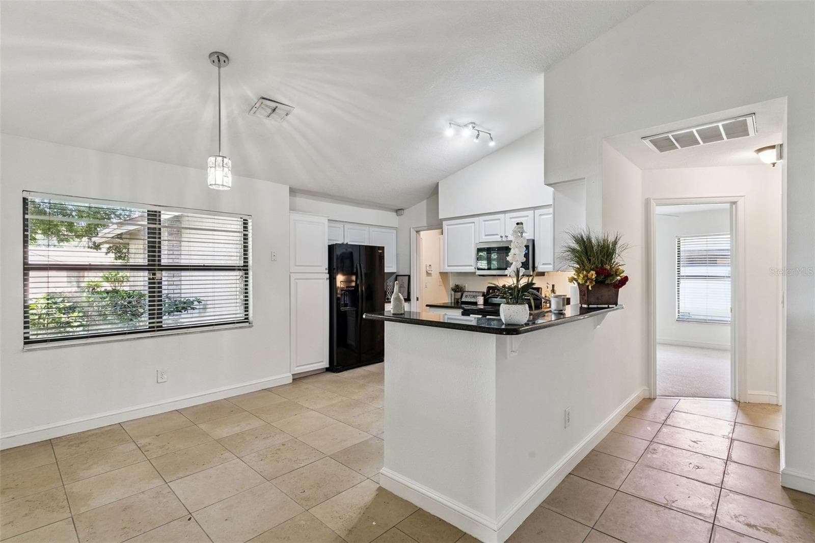 Nook and Kitchen - 9433 PALM TREE DR, WINDERMERE