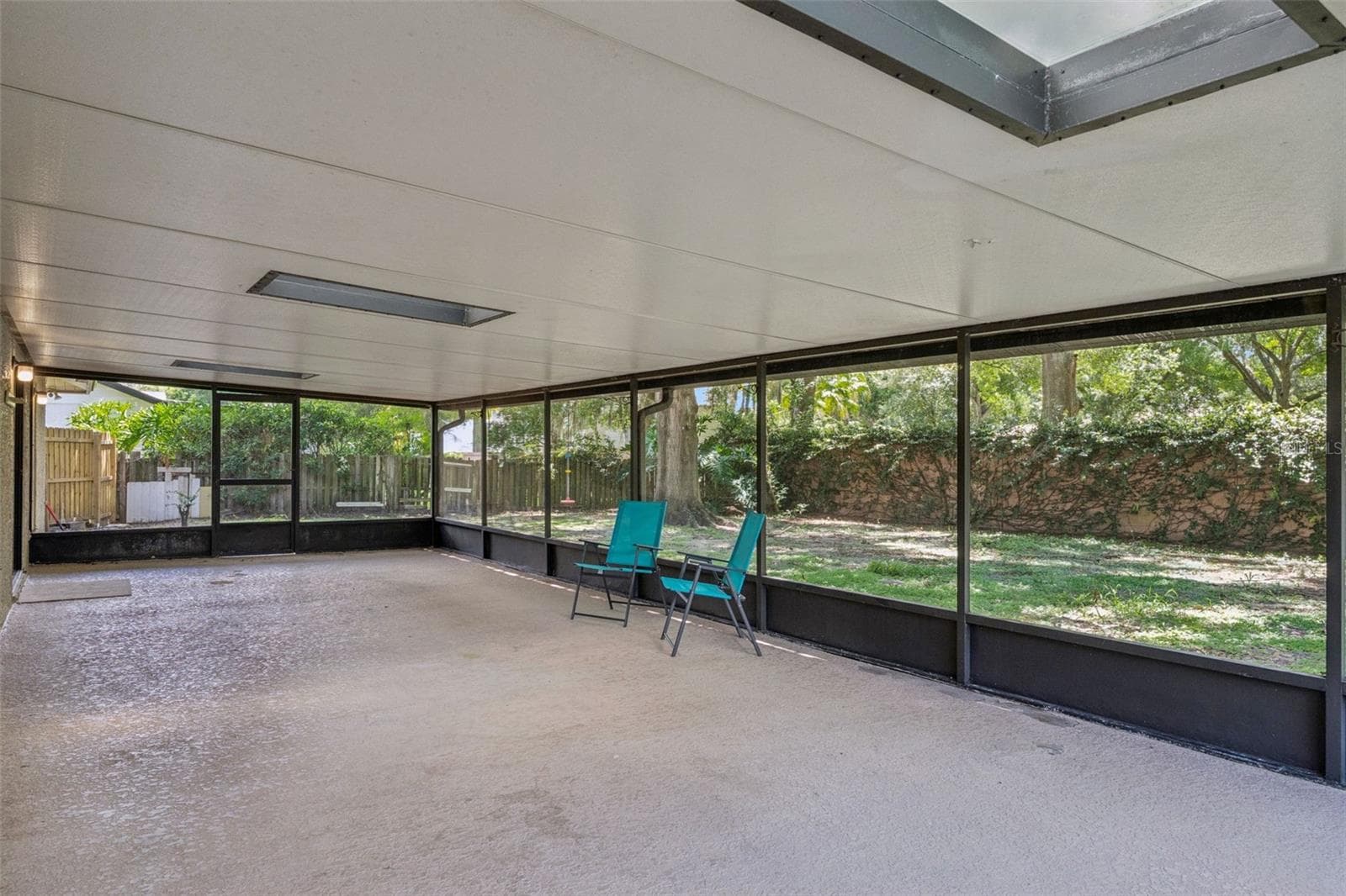 Expansive Lanai - 9433 PALM TREE DR, WINDERMERE