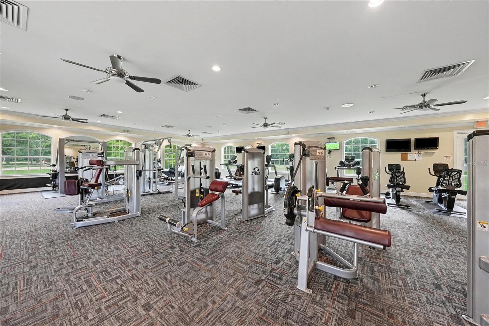 Single Family Residence at 26351 WHIRLAWAY TER, WESLEY CHAPEL, photo 28 of 43