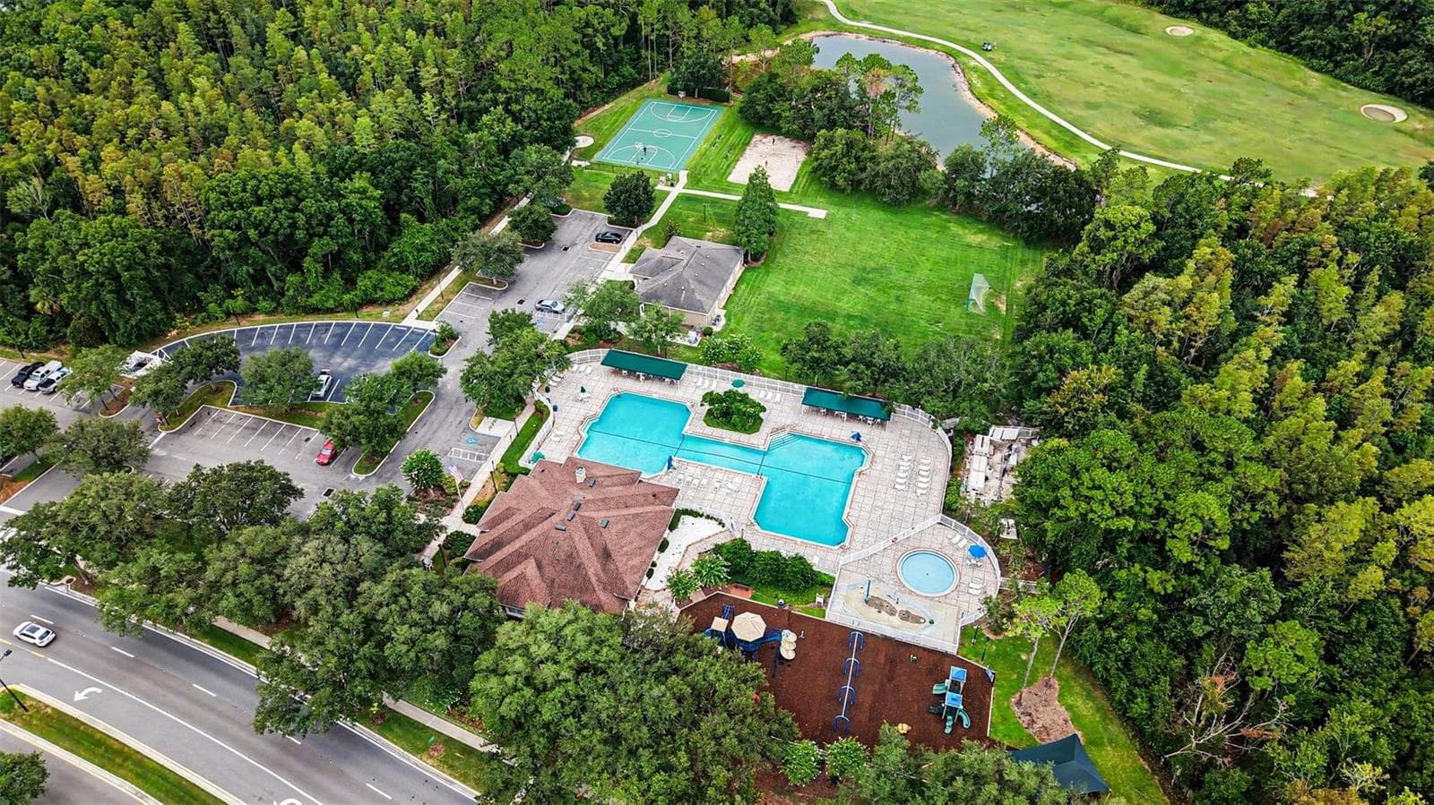 Single Family Residence at 26351 WHIRLAWAY TER, WESLEY CHAPEL, photo 42 of 43