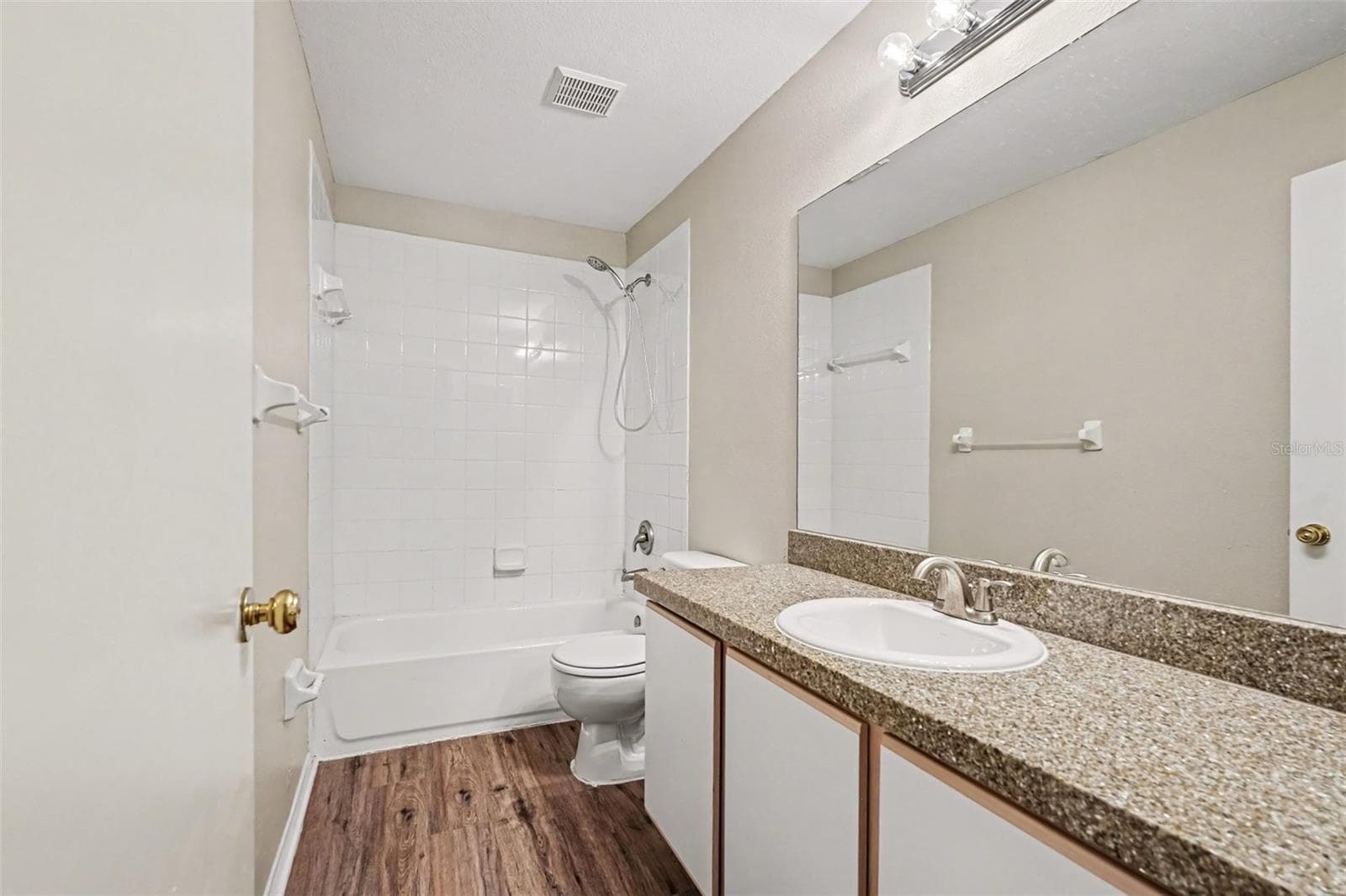 Townhouse at 2125 FLUORSHIRE DR, BRANDON, photo 4 of 21