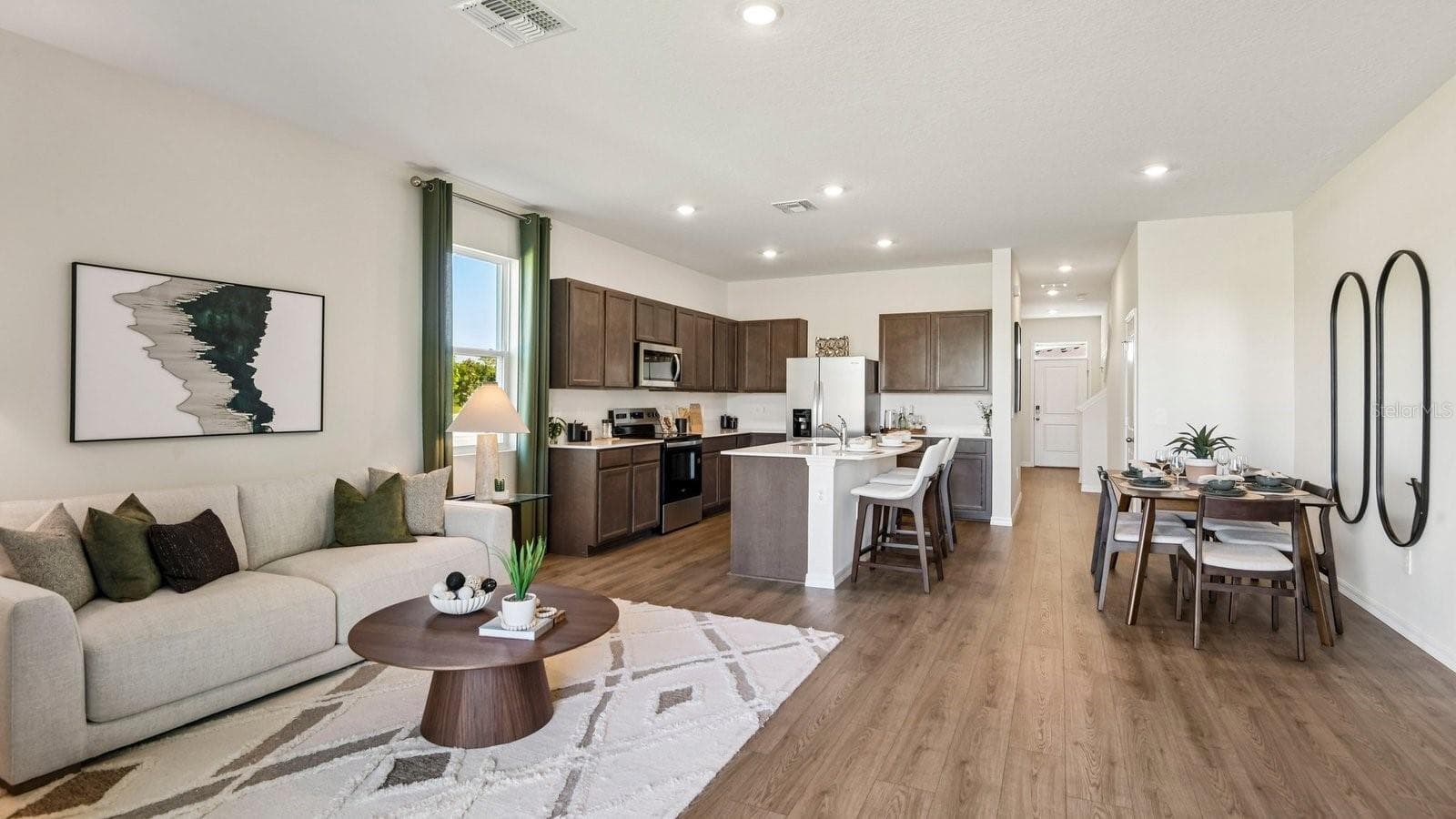 Townhouse at 8033 WILDLIFE HAVEN ST, TAMPA, photo 9 of 36