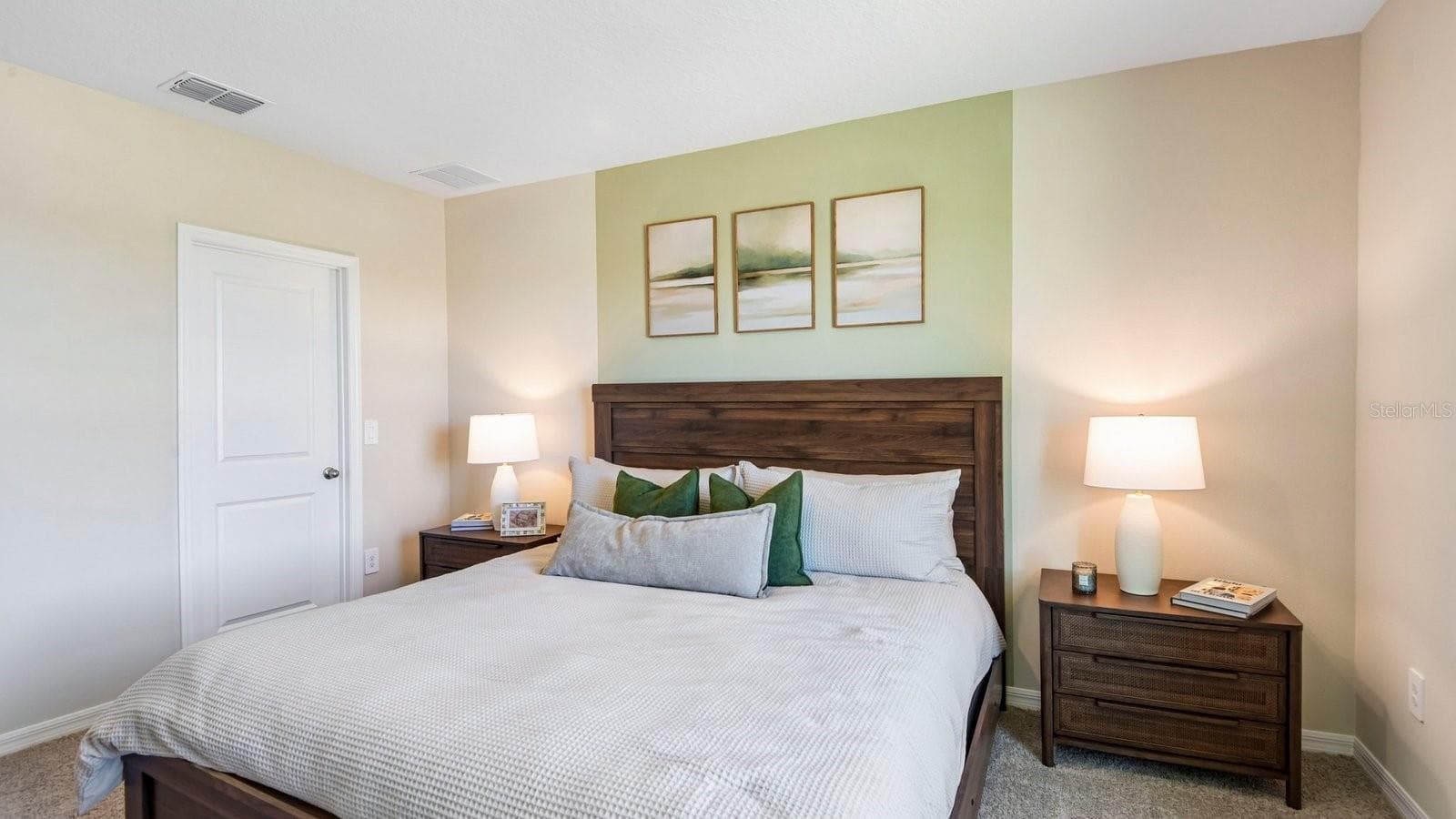 Townhouse at 8033 WILDLIFE HAVEN ST, TAMPA, photo 24 of 36