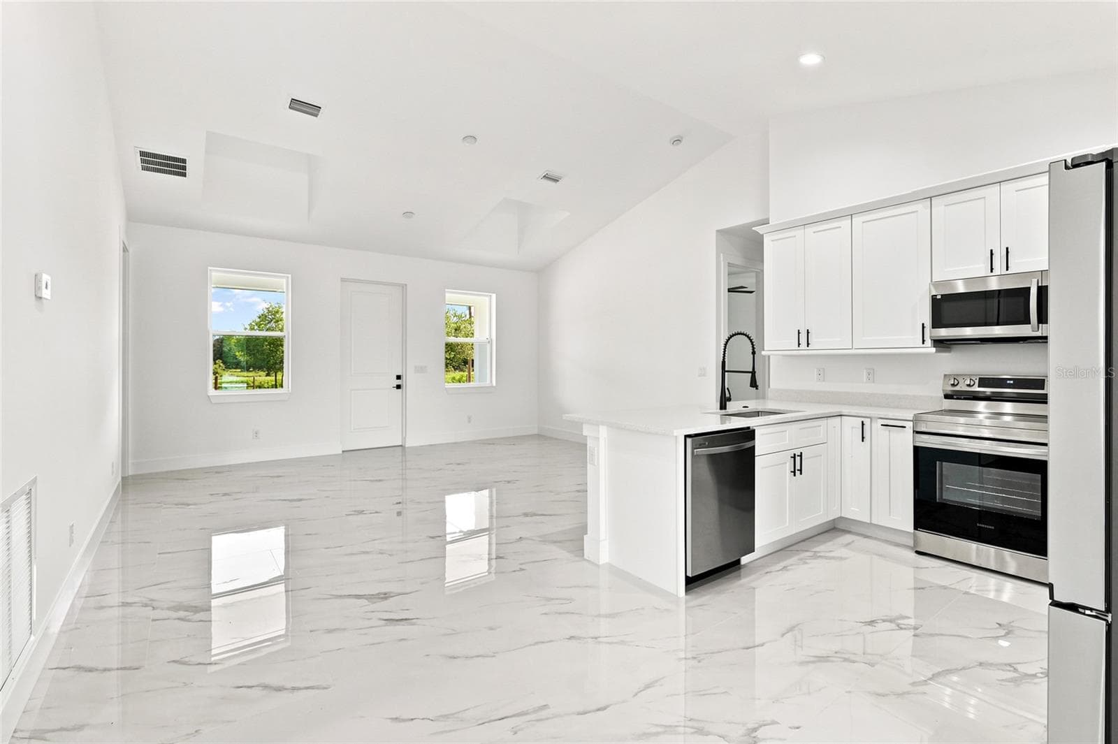 Single Family Residence at 17932 NW 288TH ST, OKEECHOBEE, photo 11 of 43