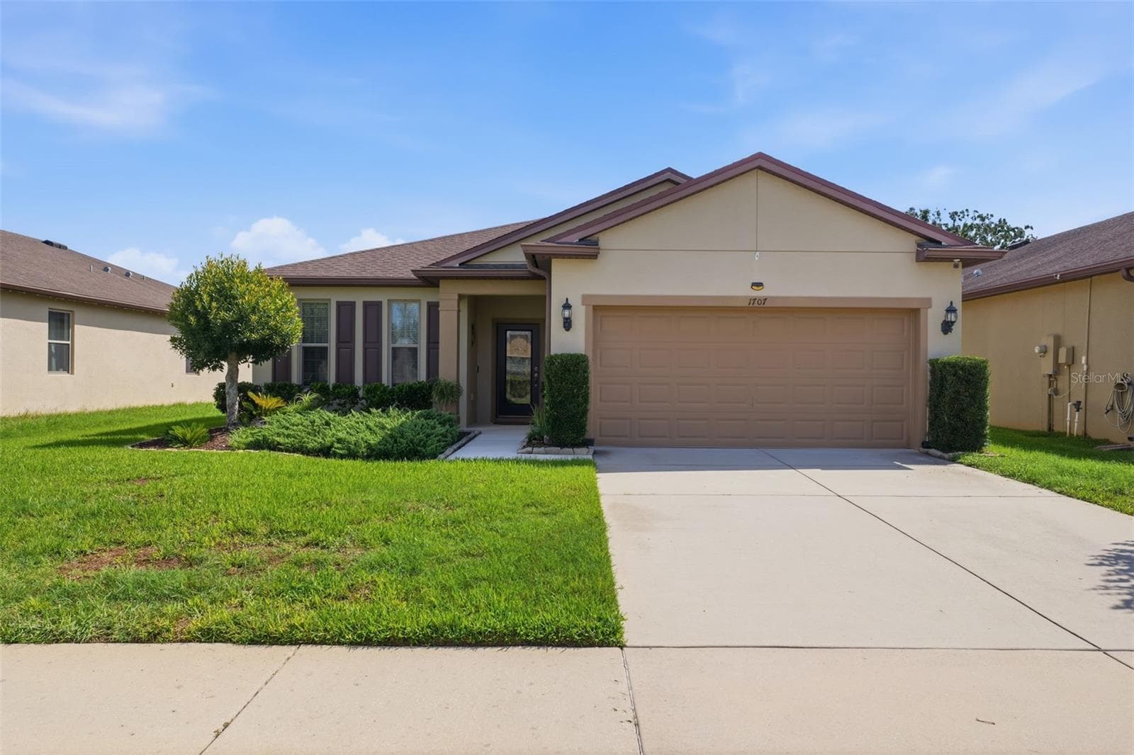 Front Exterior - 1707 TRILLIUM BLVD, BROOKSVILLE
