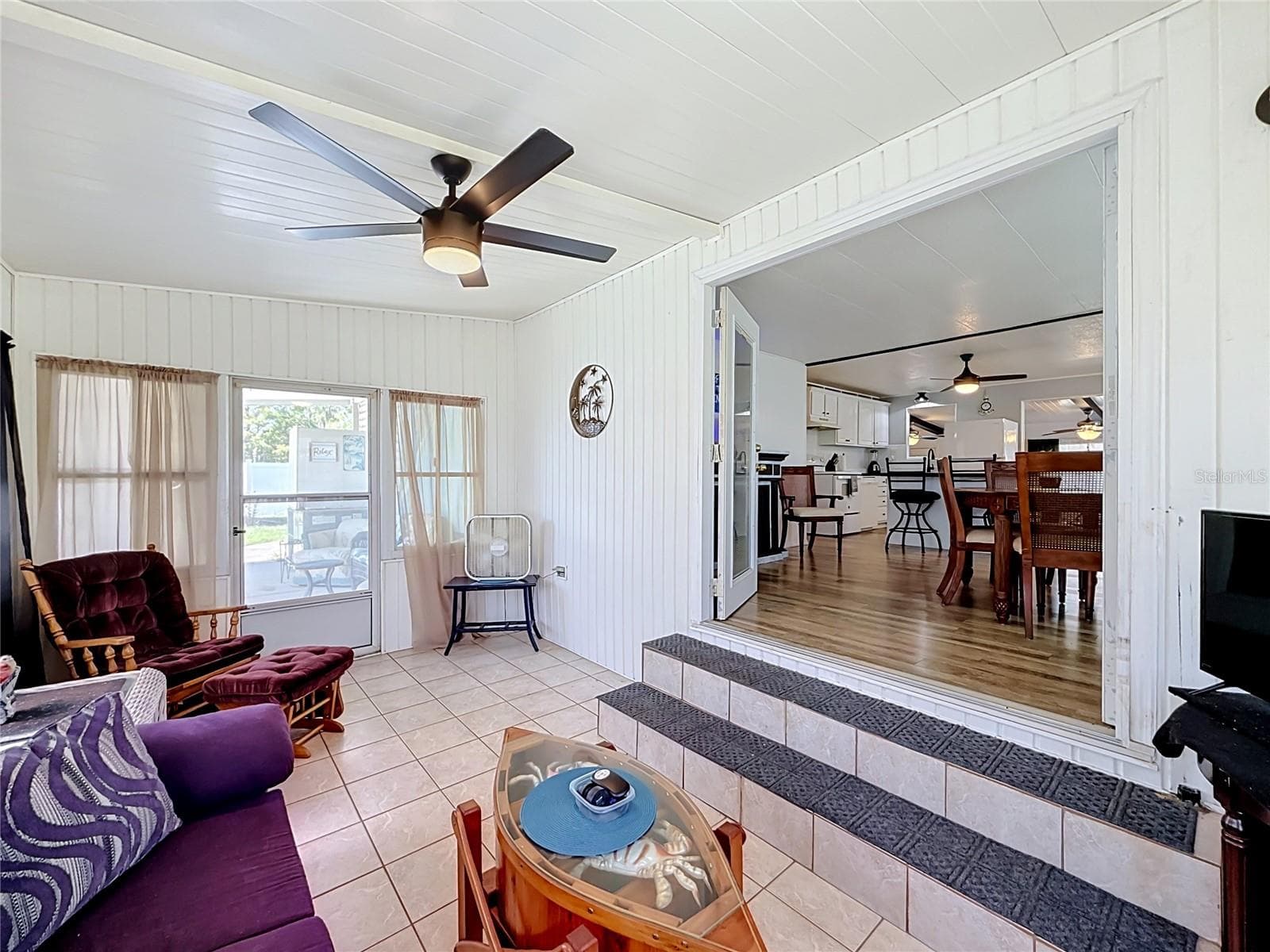 Step down to Living Room - 1025 CAPELLA DR, TAVARES
