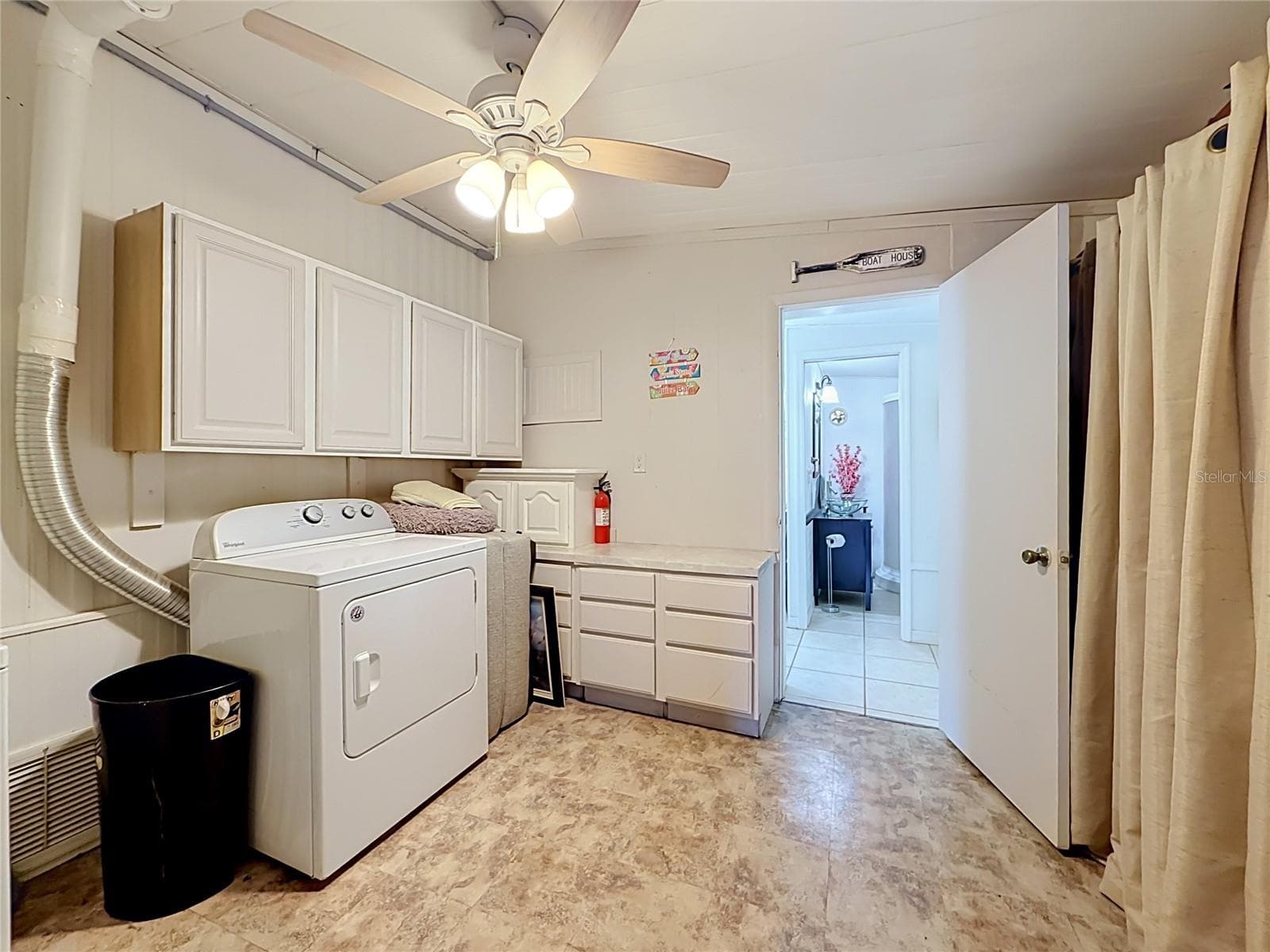 Laundry and Storage - 1025 CAPELLA DR, TAVARES