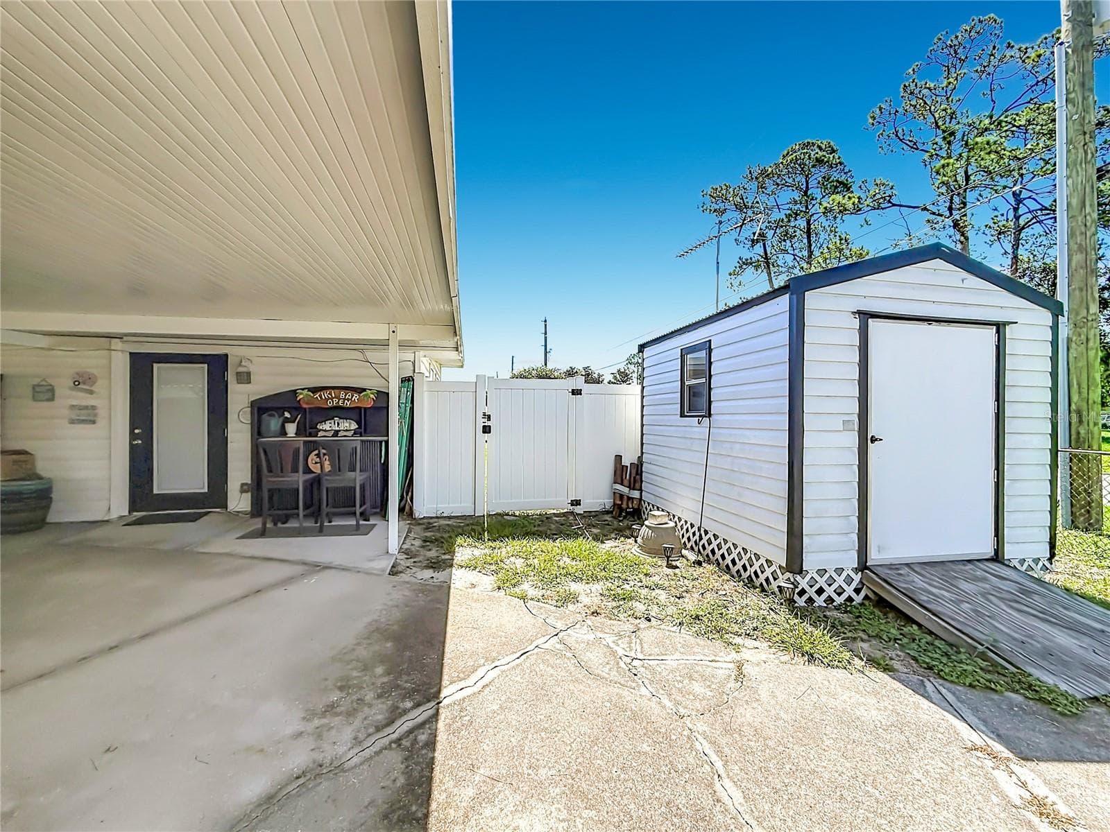 Outside Storage - 1025 CAPELLA DR, TAVARES
