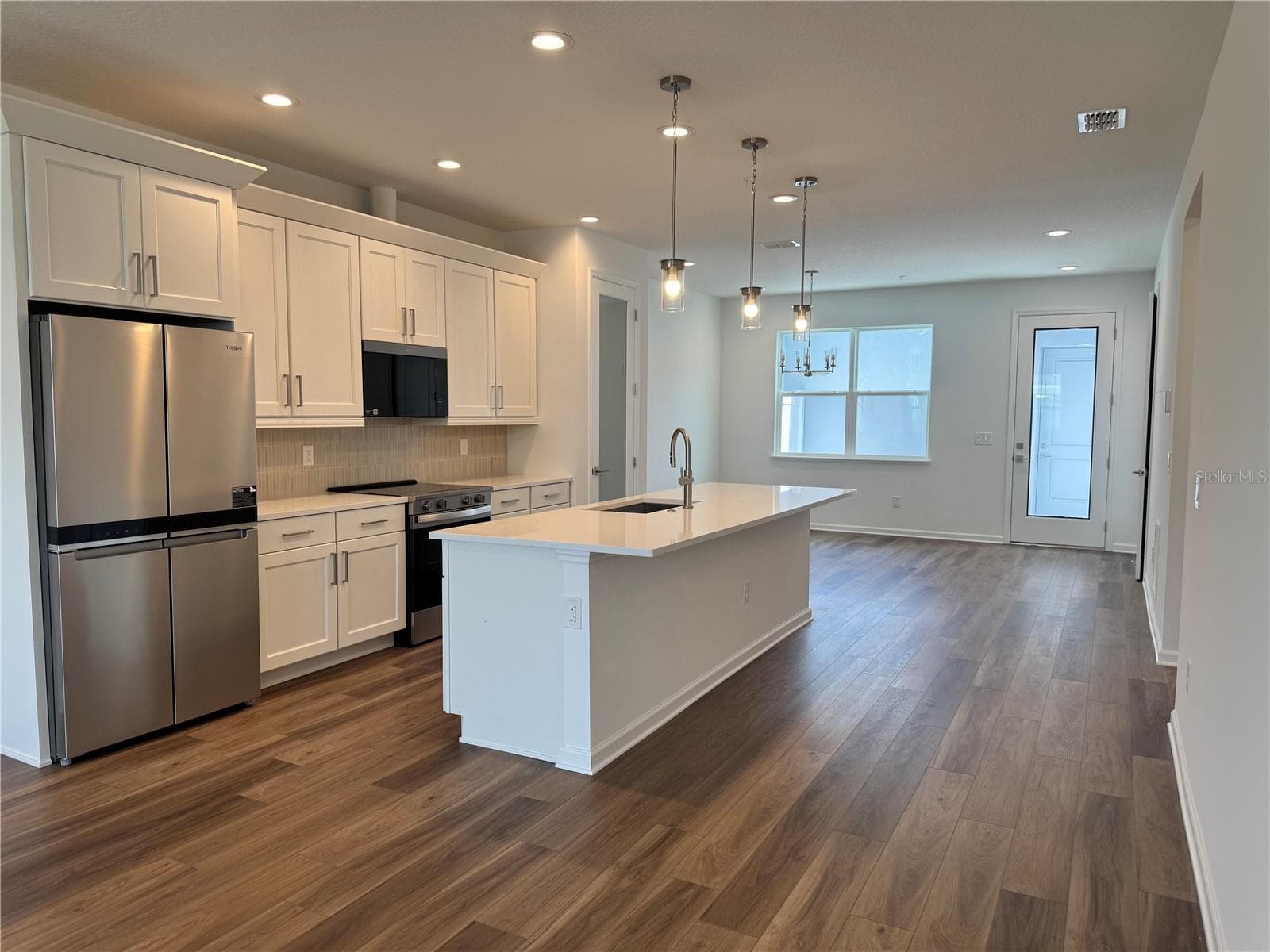 Open concept first floor - 1888 CROWNCREST DR, APOPKA