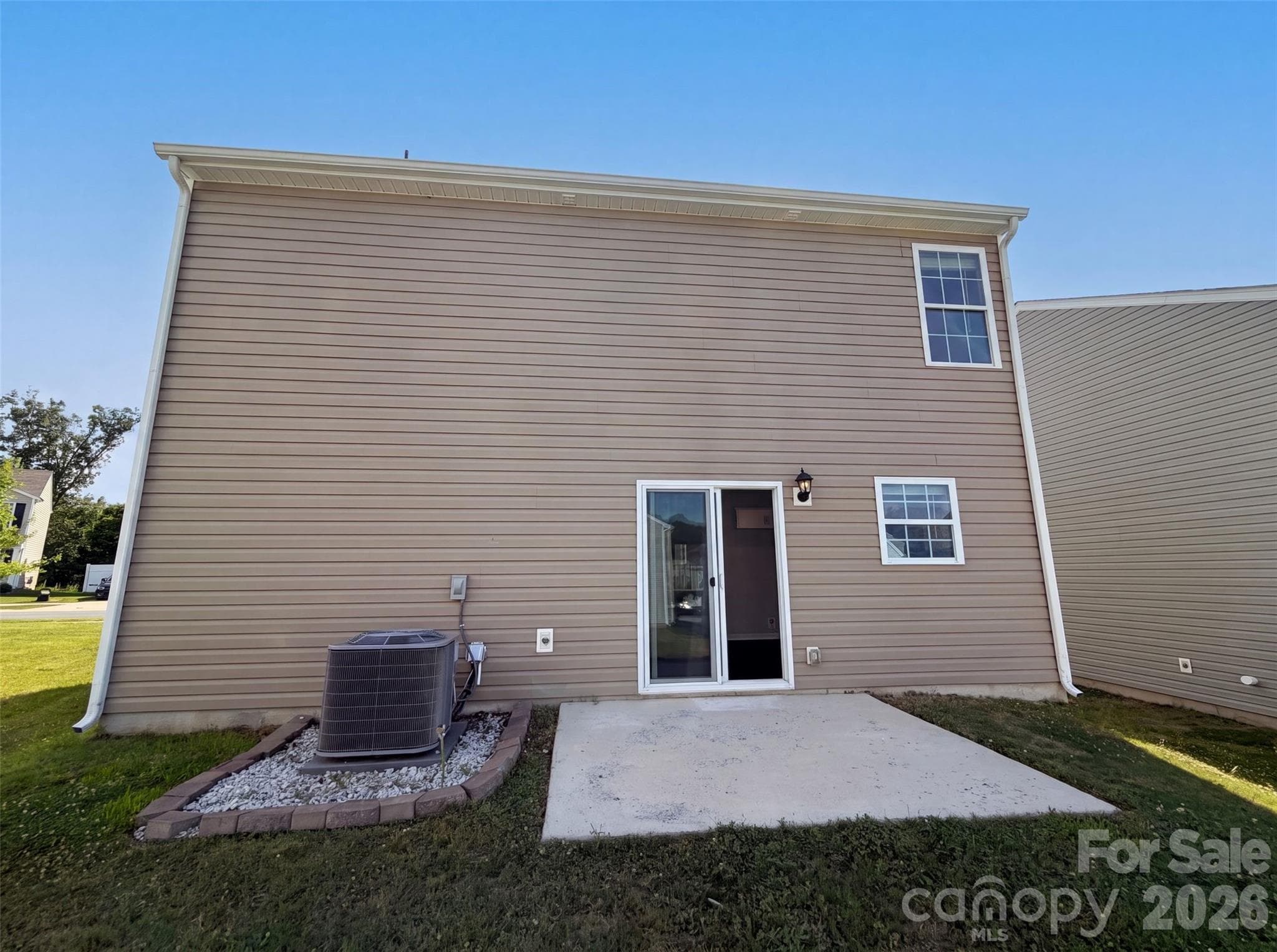 Single Family Residence at 7244 Finnigan Road, Charlotte, photo 5 of 21