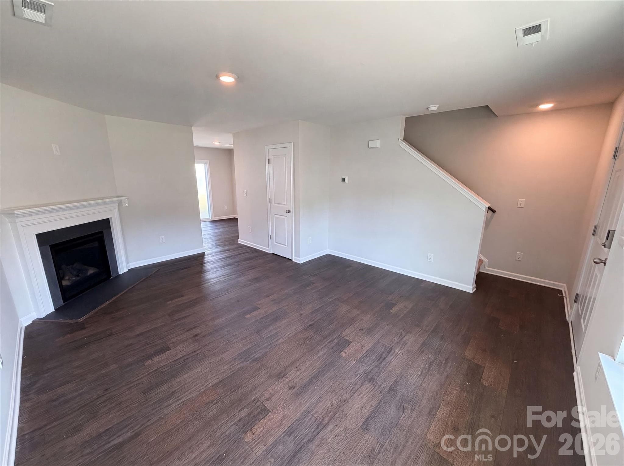 Single Family Residence at 7244 Finnigan Road, Charlotte, photo 6 of 21