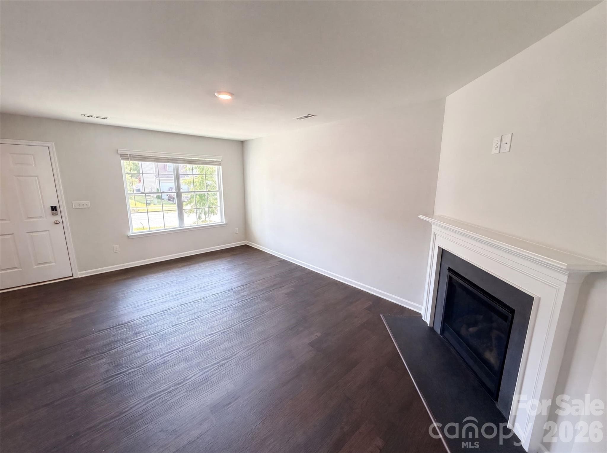 Single Family Residence at 7244 Finnigan Road, Charlotte, photo 7 of 21