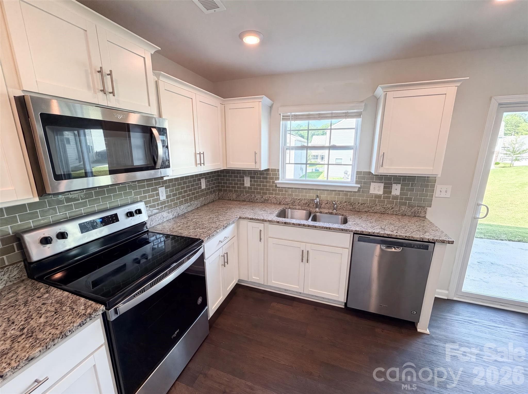 Single Family Residence at 7244 Finnigan Road, Charlotte, photo 9 of 21