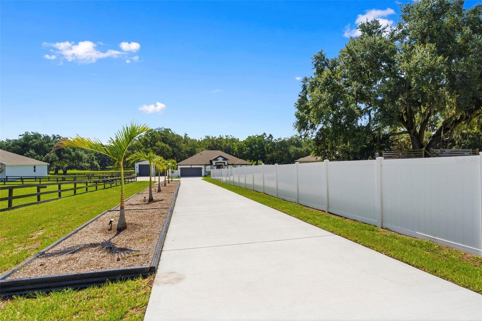 Single Family Residence at 437 GANDY CEMETERY RD, BARTOW, photo 6 of 64
