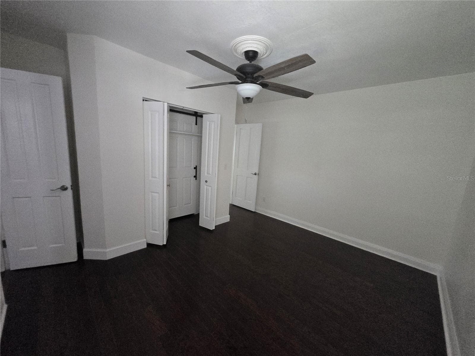 Single Family Residence at 300 E IDLEWILD AVE, TAMPA, photo 14 of 35