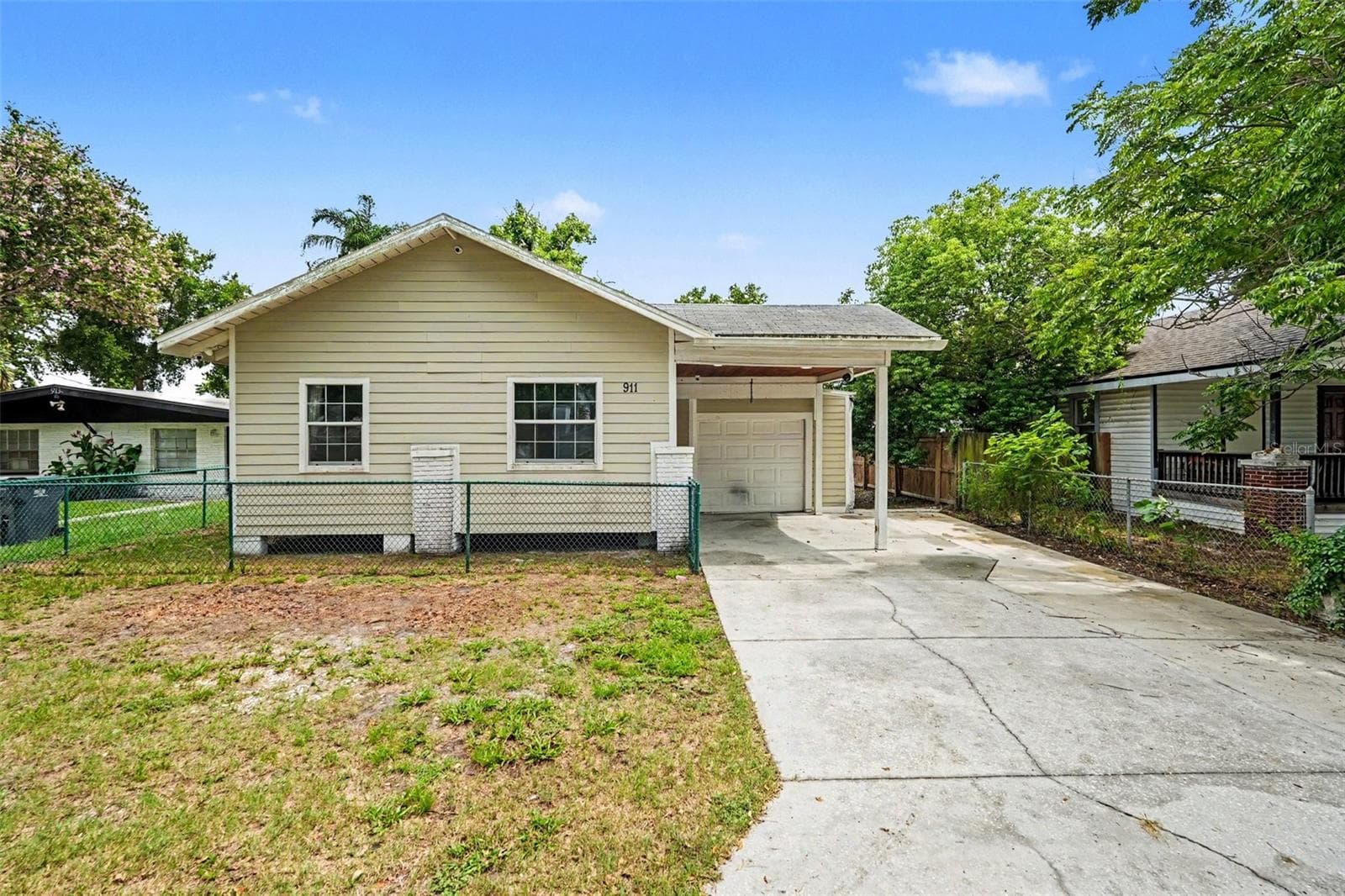 Single Family Residence at 911 E 123RD AVE, TAMPA, photo 2 of 33