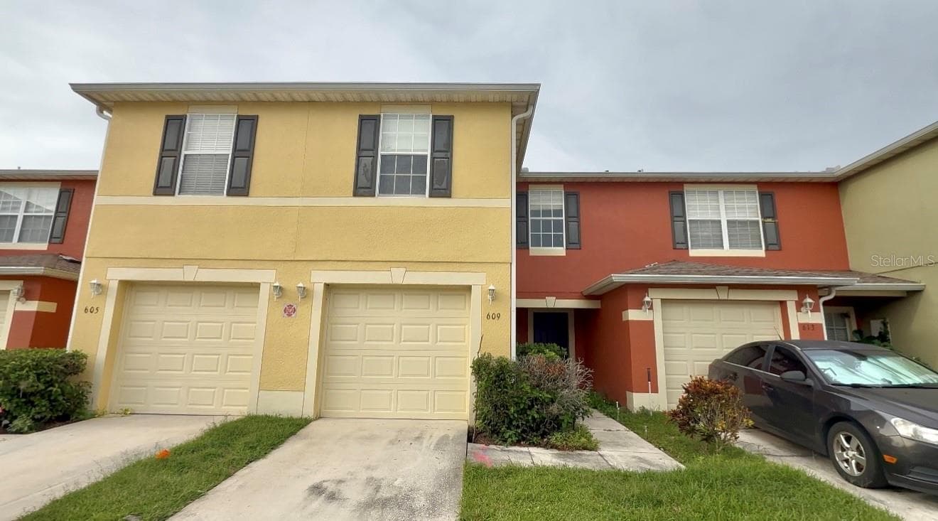 609 CRESTING OAK CIR #98