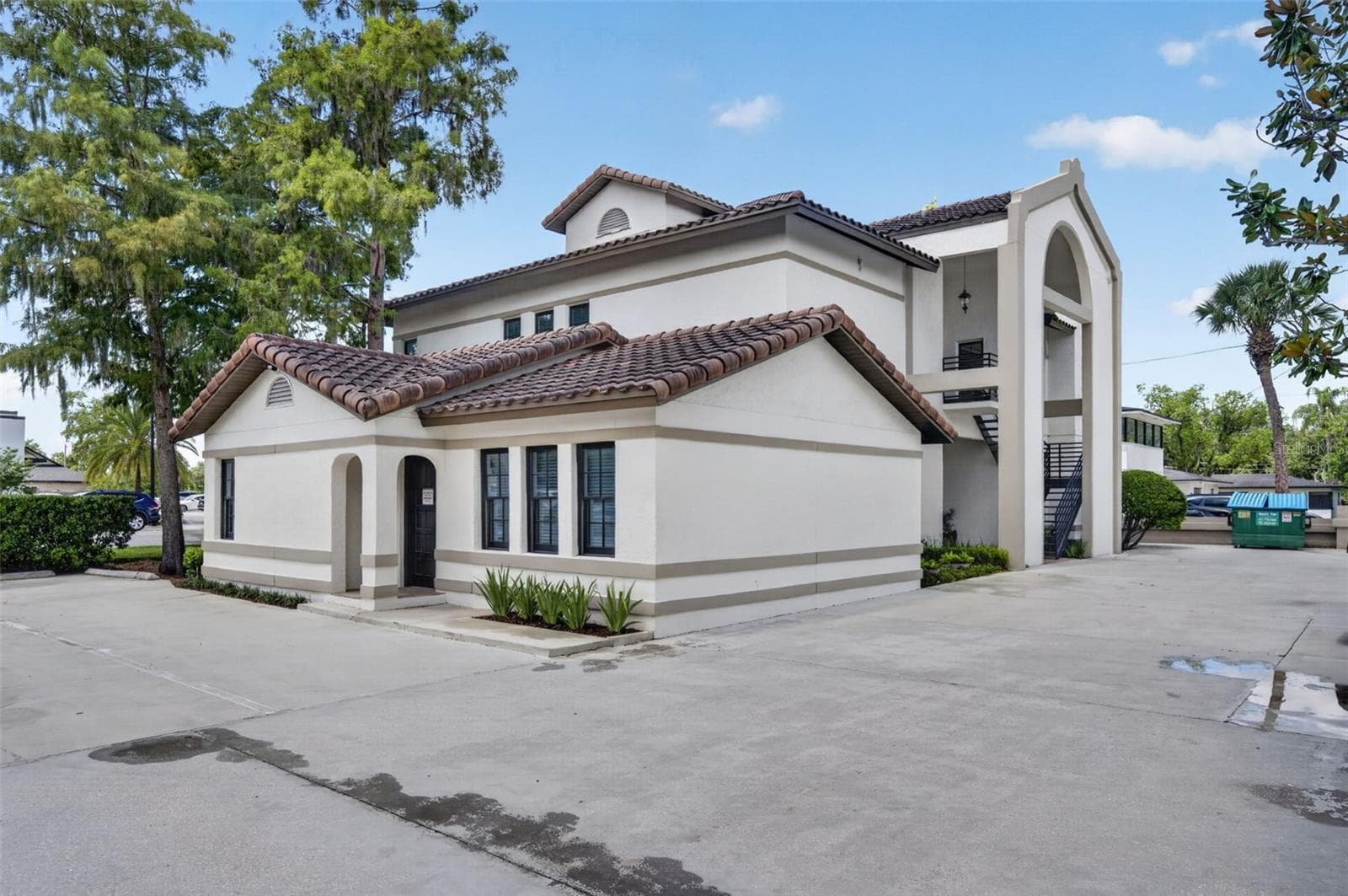Side view from Lakeview Avenue and Fairbanks - 1477 W FAIRBANKS AVE, WINTER PARK