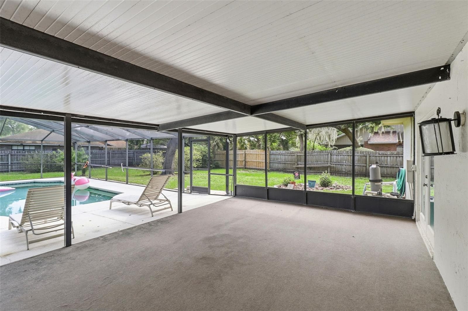 Covered lanai - 302 BLOOMINGFIELD DR, BRANDON