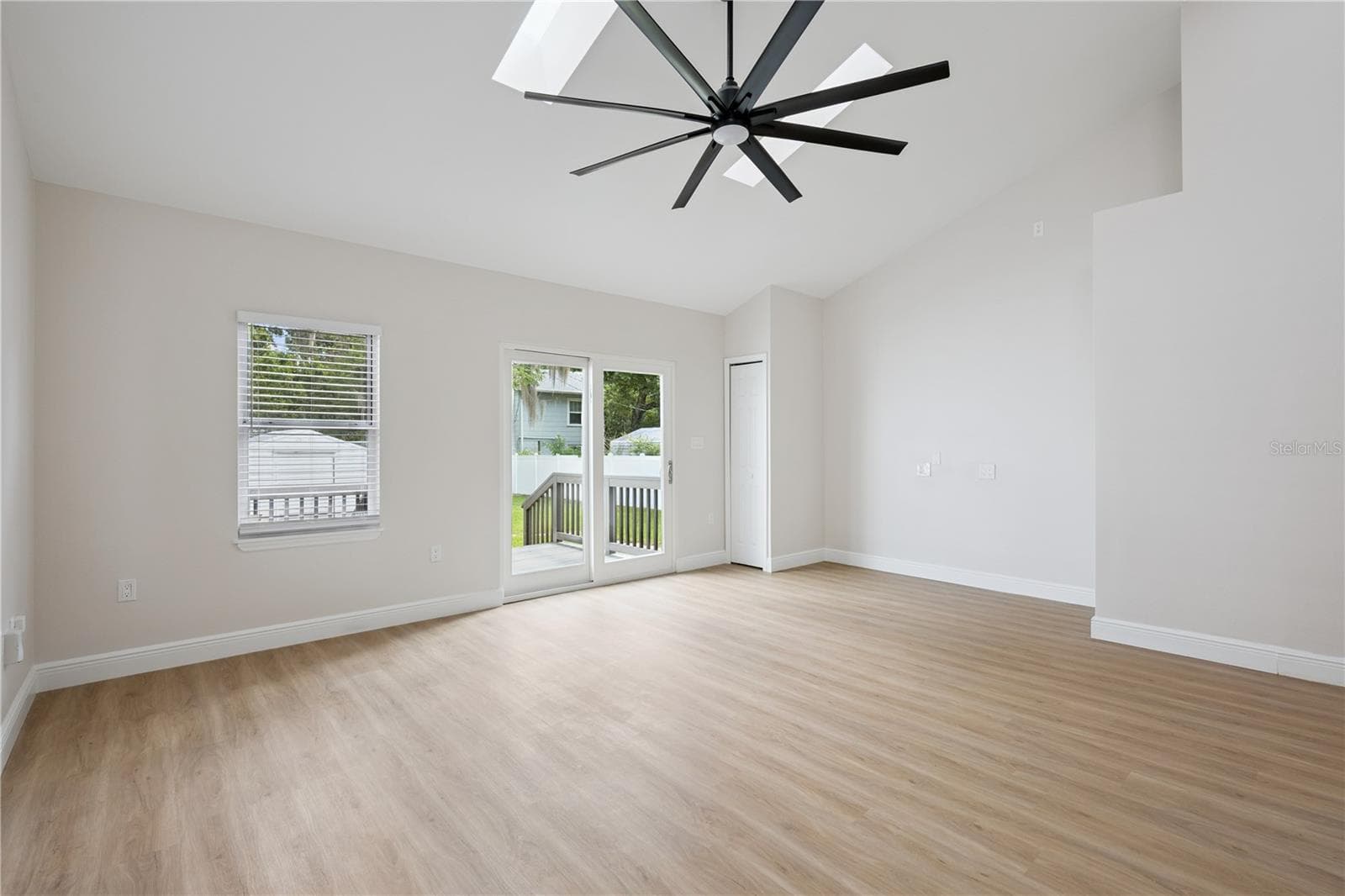 Single Family Residence at 201 E MURIEL ST, ORLANDO, photo 5 of 28