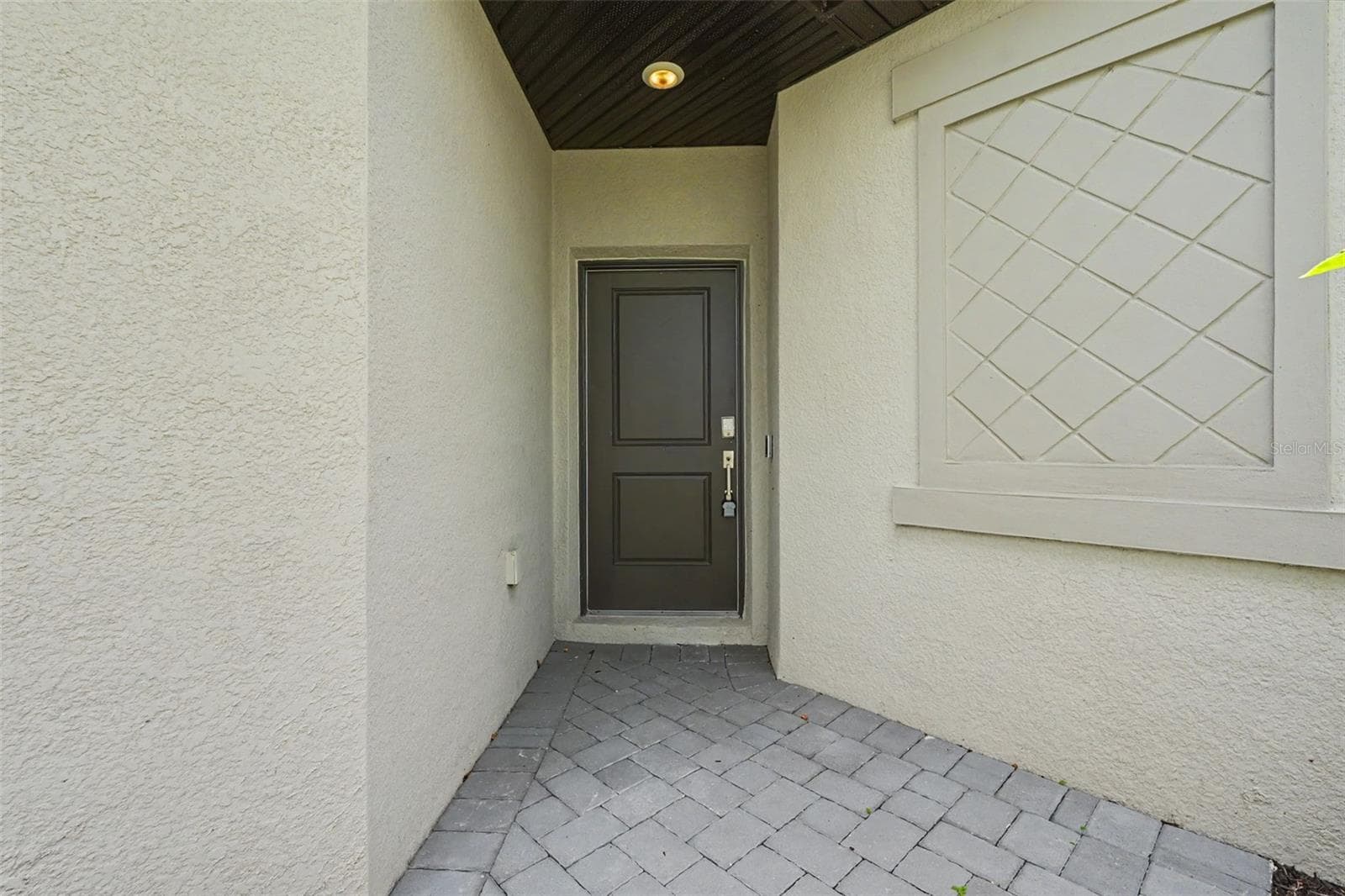 Villa at 15724 SUNNY DAY DR, BRADENTON, photo 2 of 27