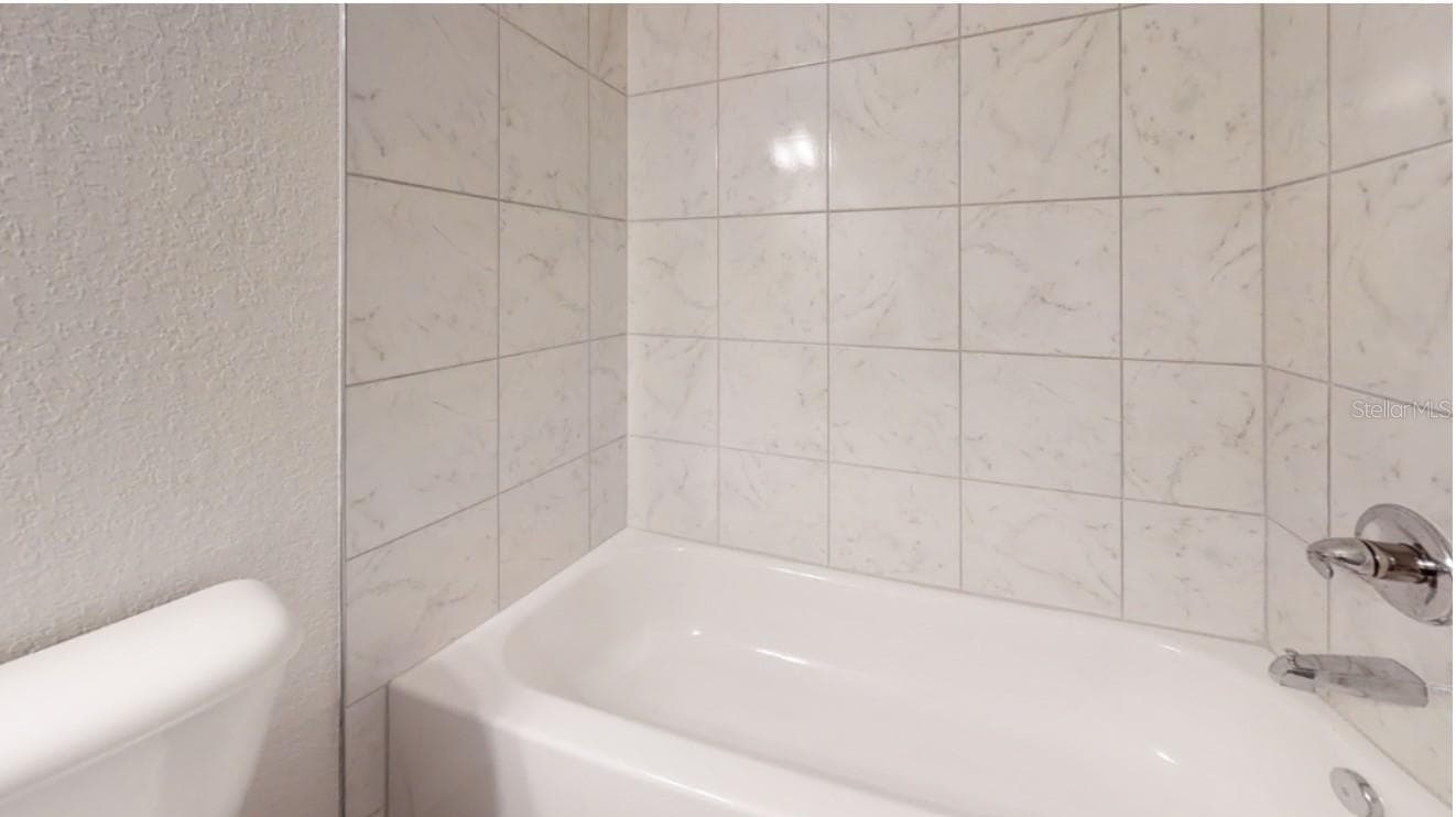 Master Bath - 12966 SW 86TH CT, OCALA