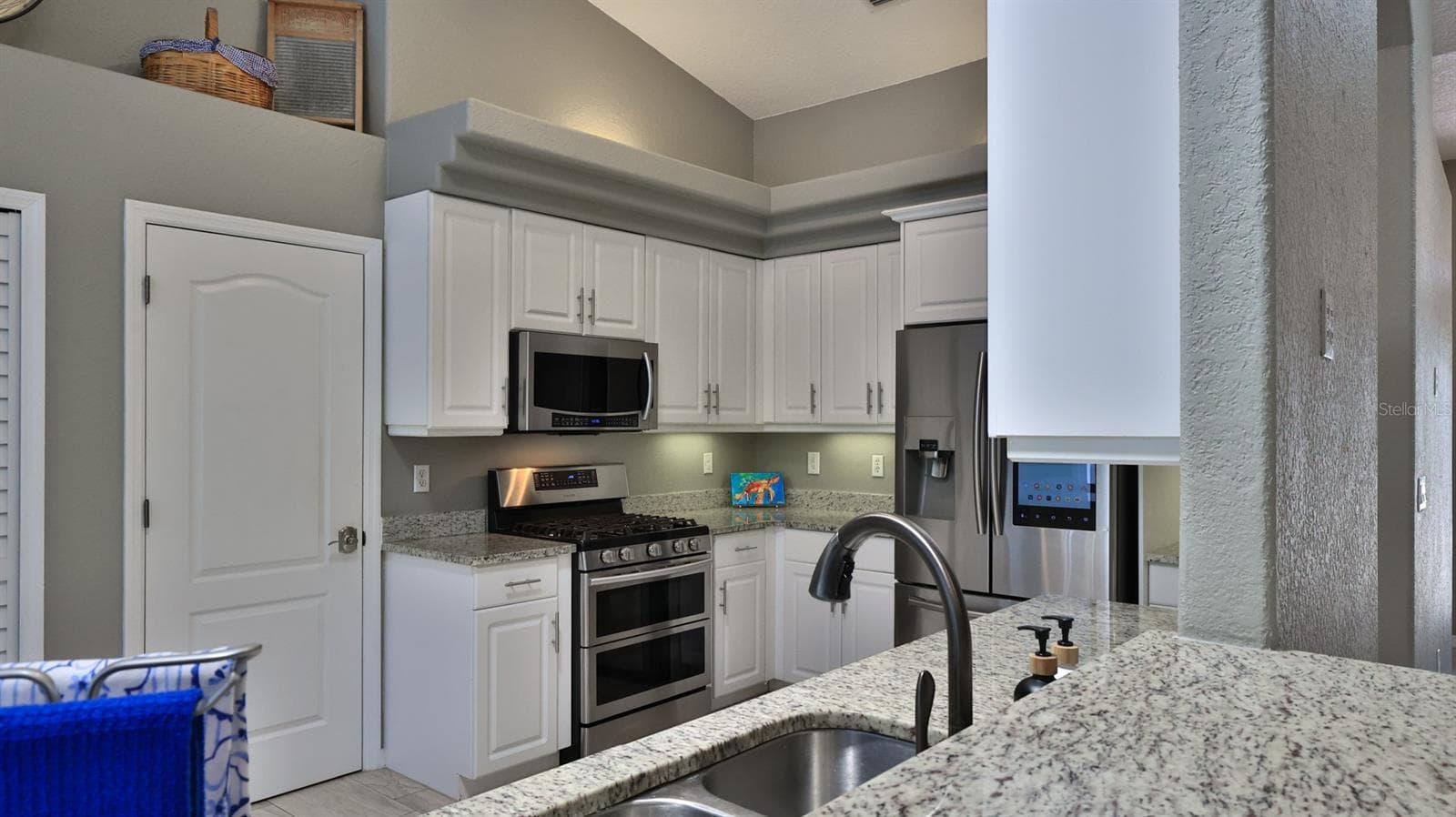 Single Family Residence at 29 ACCLAIM AT LIONSPAW, DAYTONA BEACH, photo 4 of 45