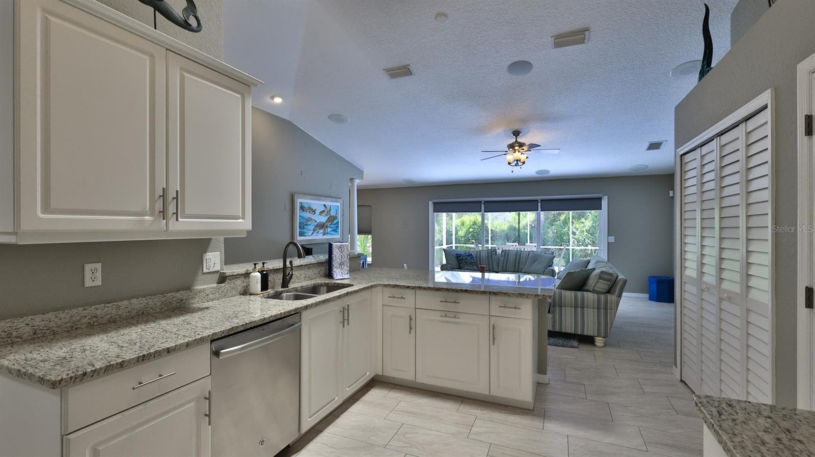 Single Family Residence at 29 ACCLAIM AT LIONSPAW, DAYTONA BEACH, photo 7 of 45