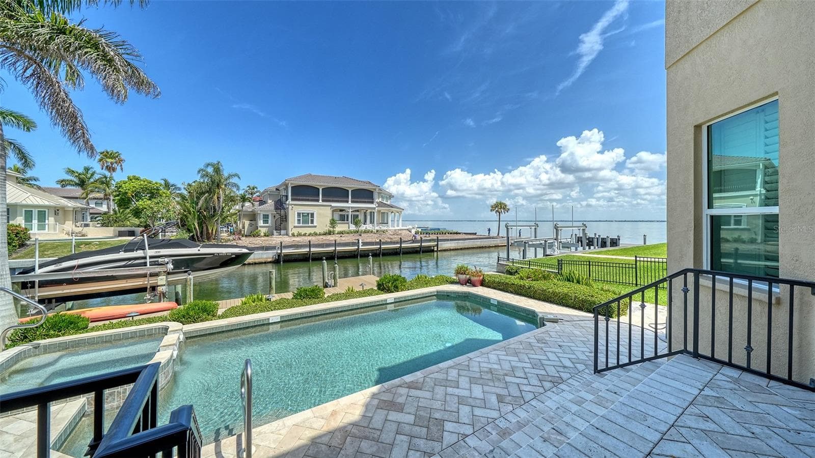 DEEDED BEACH ACCESS - 657 HALYARD LN, LONGBOAT KEY