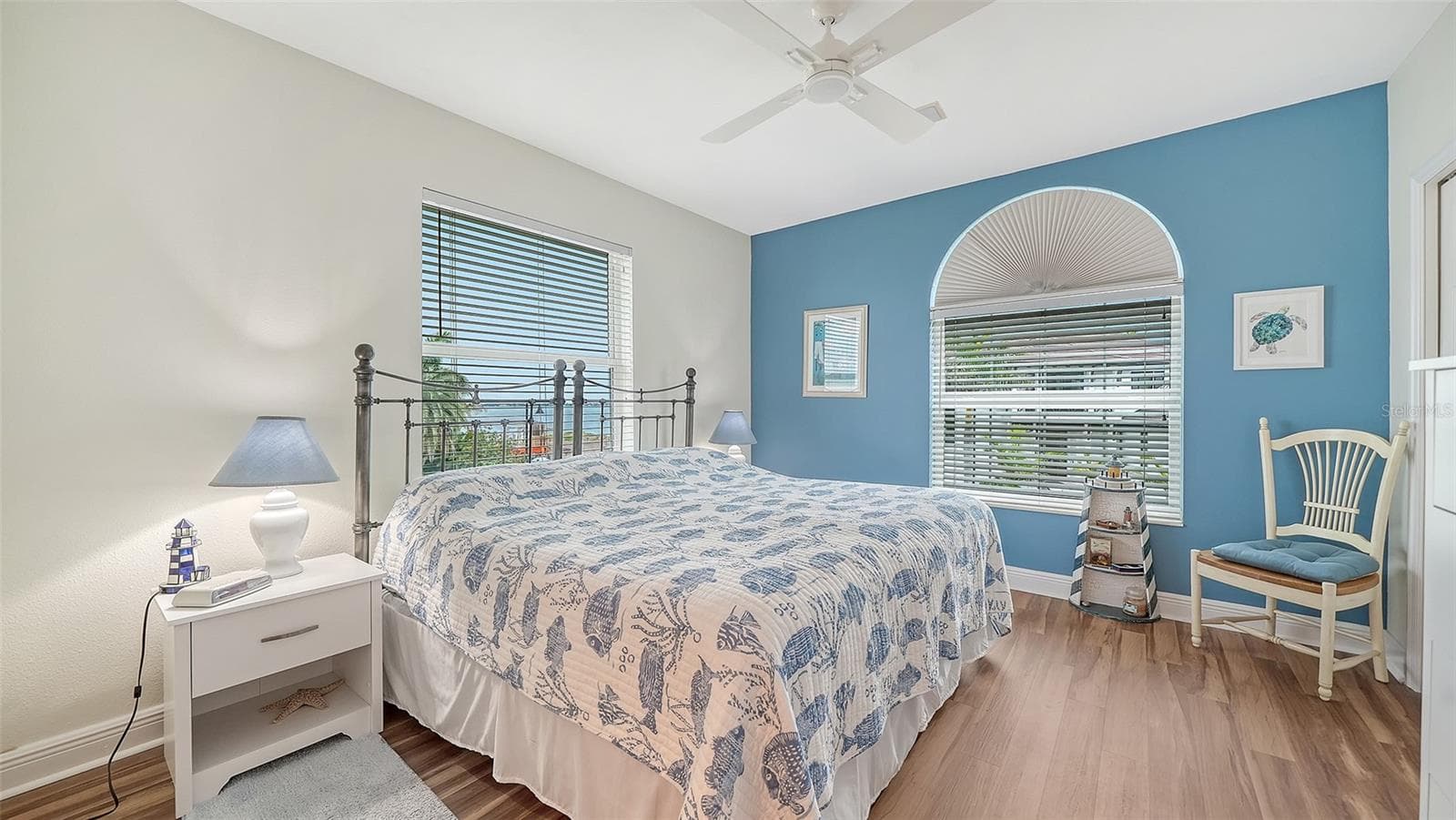 Single Family Residence at 657 HALYARD LN, LONGBOAT KEY, photo 19 of 35
