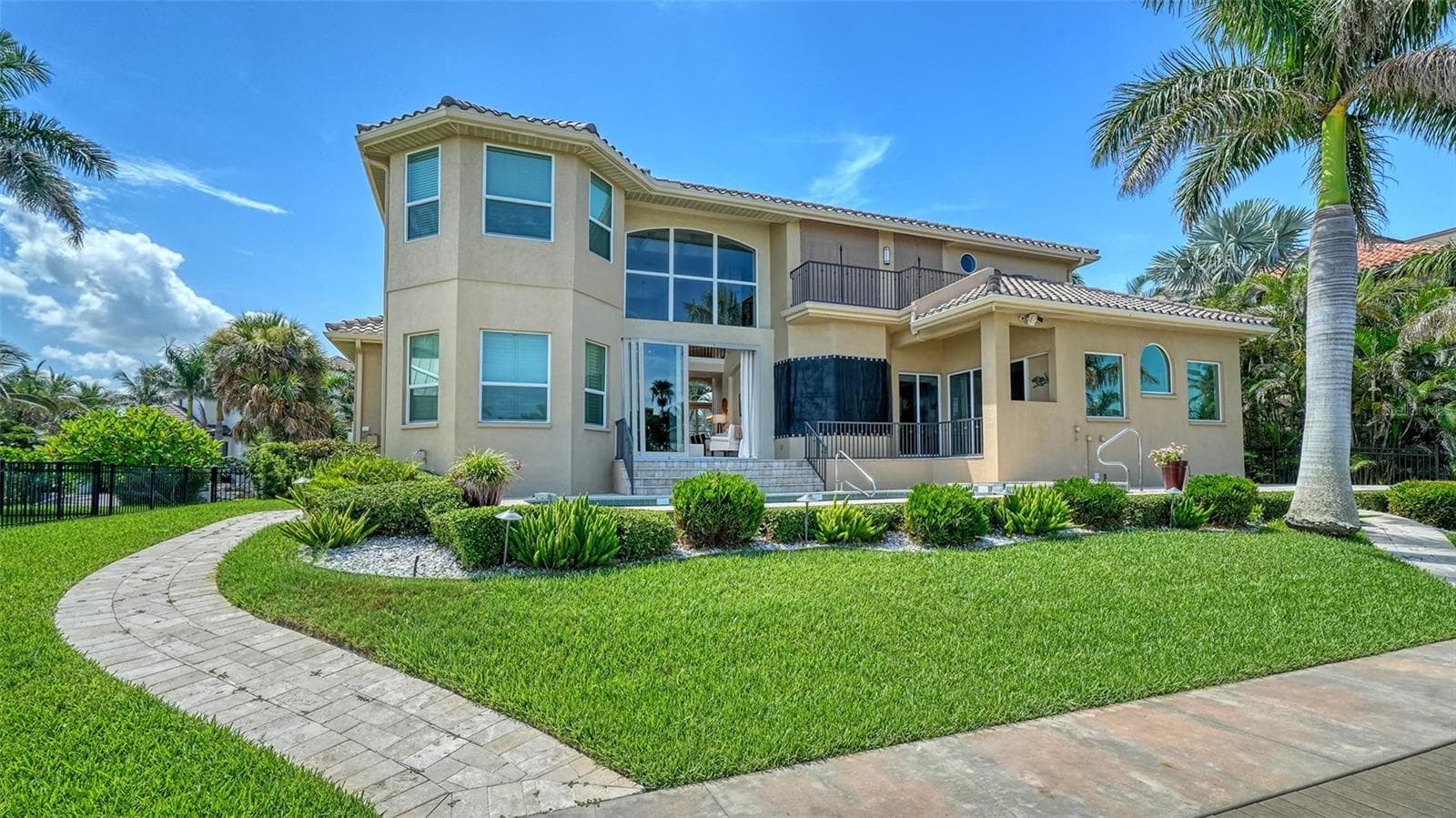 DEEDED BEACH ACCESS - 657 HALYARD LN, LONGBOAT KEY