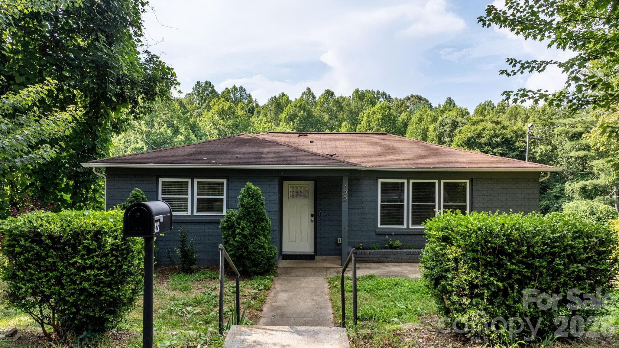 Single Family Residence at 422 Arlington Circle NW, Lenoir, photo 18 of 23