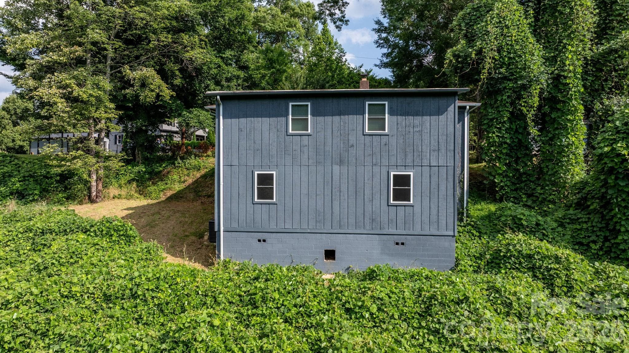 Single Family Residence at 422 Arlington Circle NW, Lenoir, photo 21 of 23