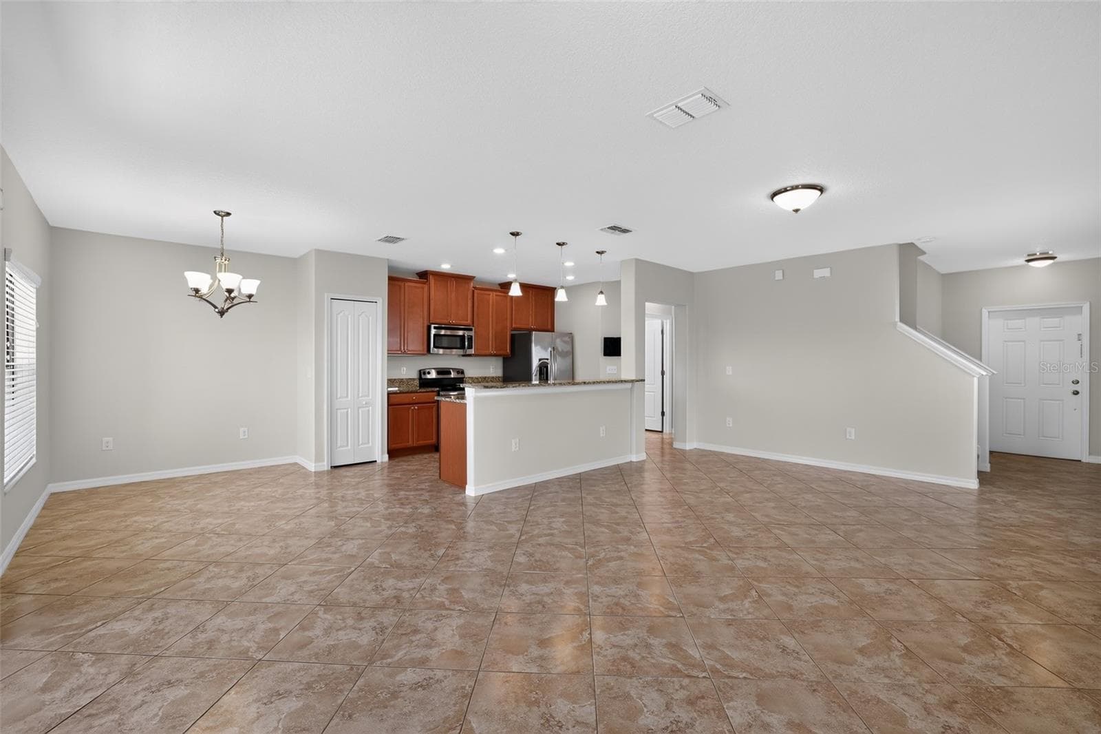 Single Family Residence at 10105 NEWMINSTER LOOP, RUSKIN, photo 3 of 15