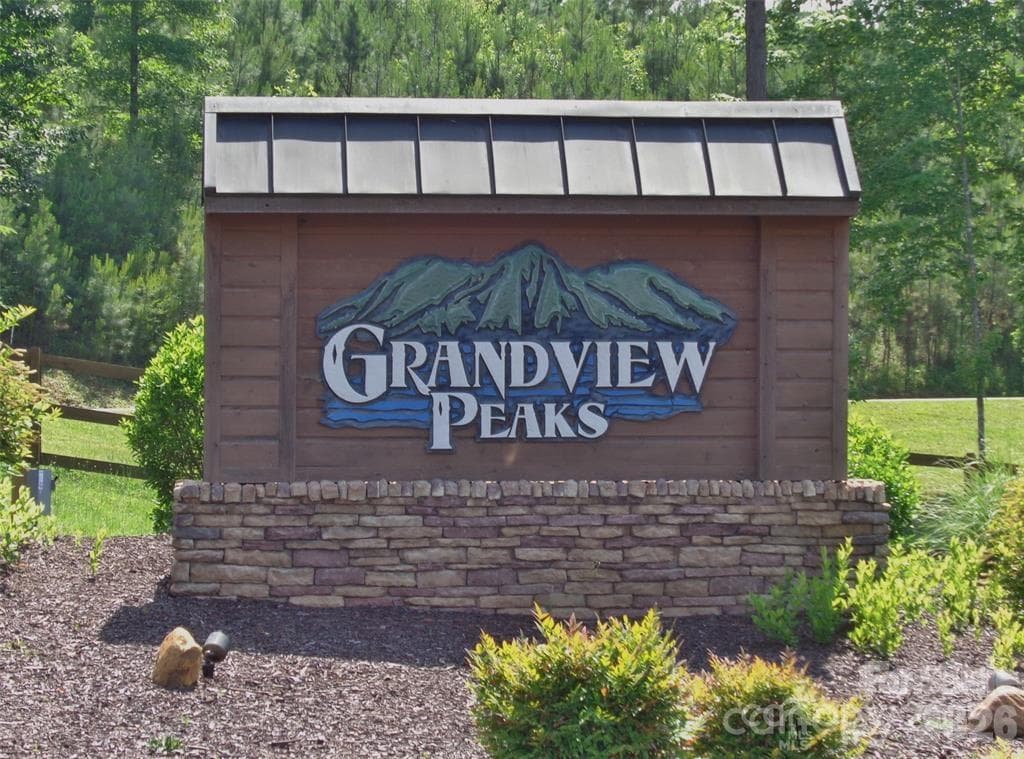 Community Entry Sign - 152 Woodgate Trail, Nebo