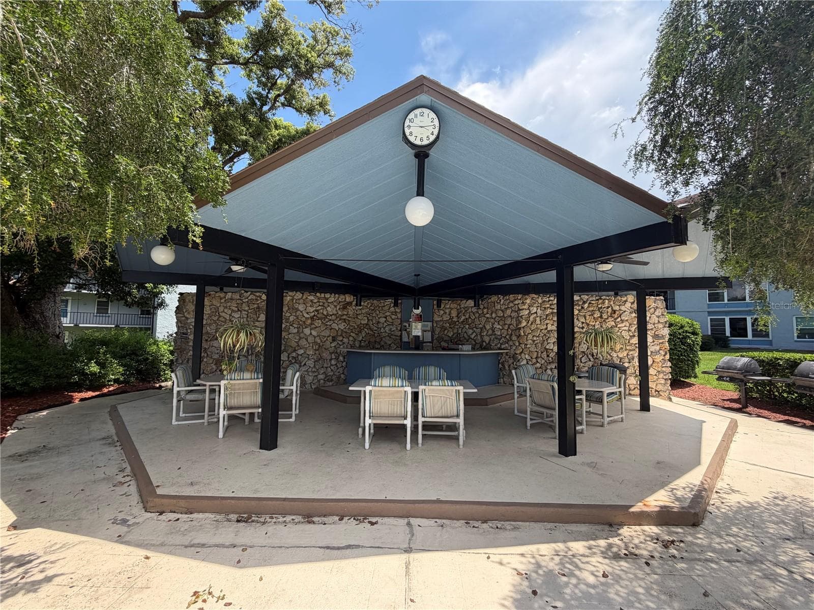 community gazebo - 333 LAKE HOWARD DR NW #211B, WINTER HAVEN