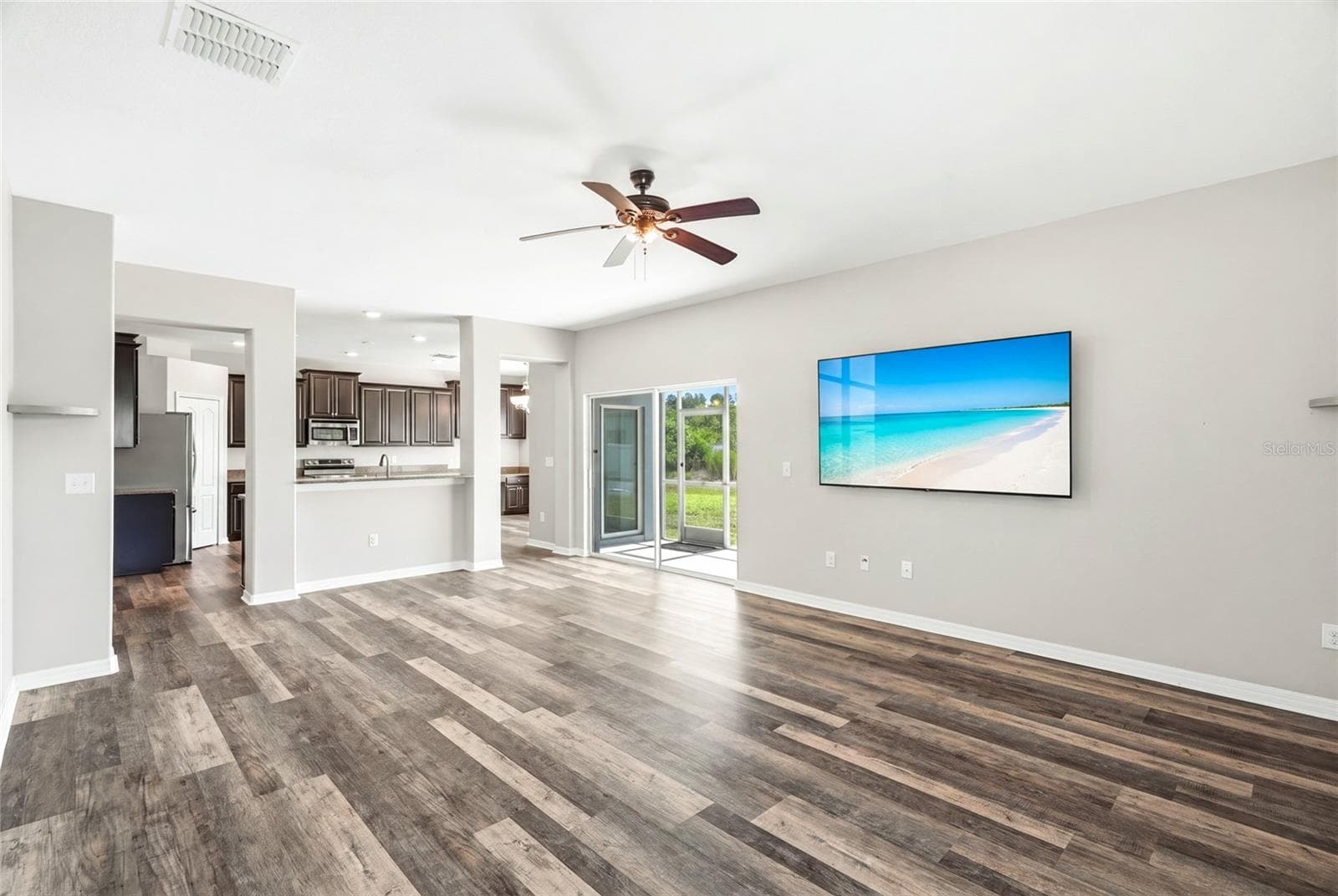 Single Family Residence at 909 MEADOW GLADE DR, RUSKIN, photo 14 of 66