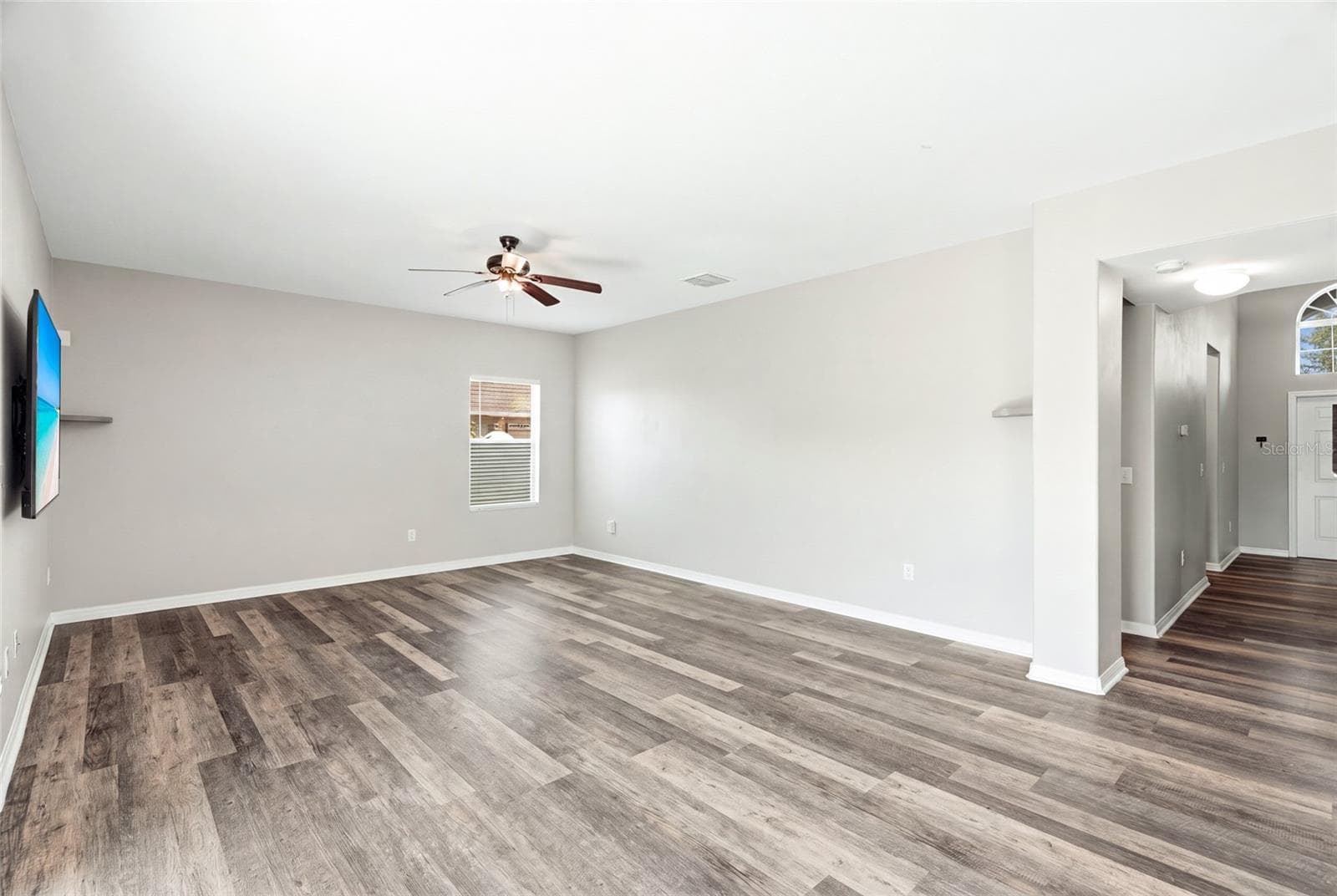 Single Family Residence at 909 MEADOW GLADE DR, RUSKIN, photo 15 of 66