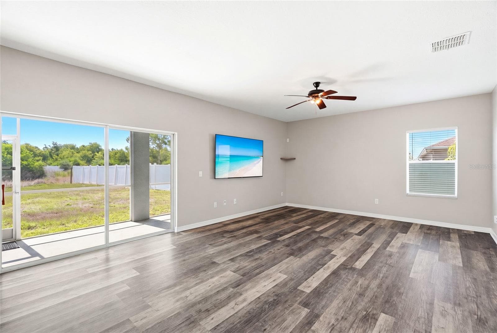 Single Family Residence at 909 MEADOW GLADE DR, RUSKIN, photo 16 of 66