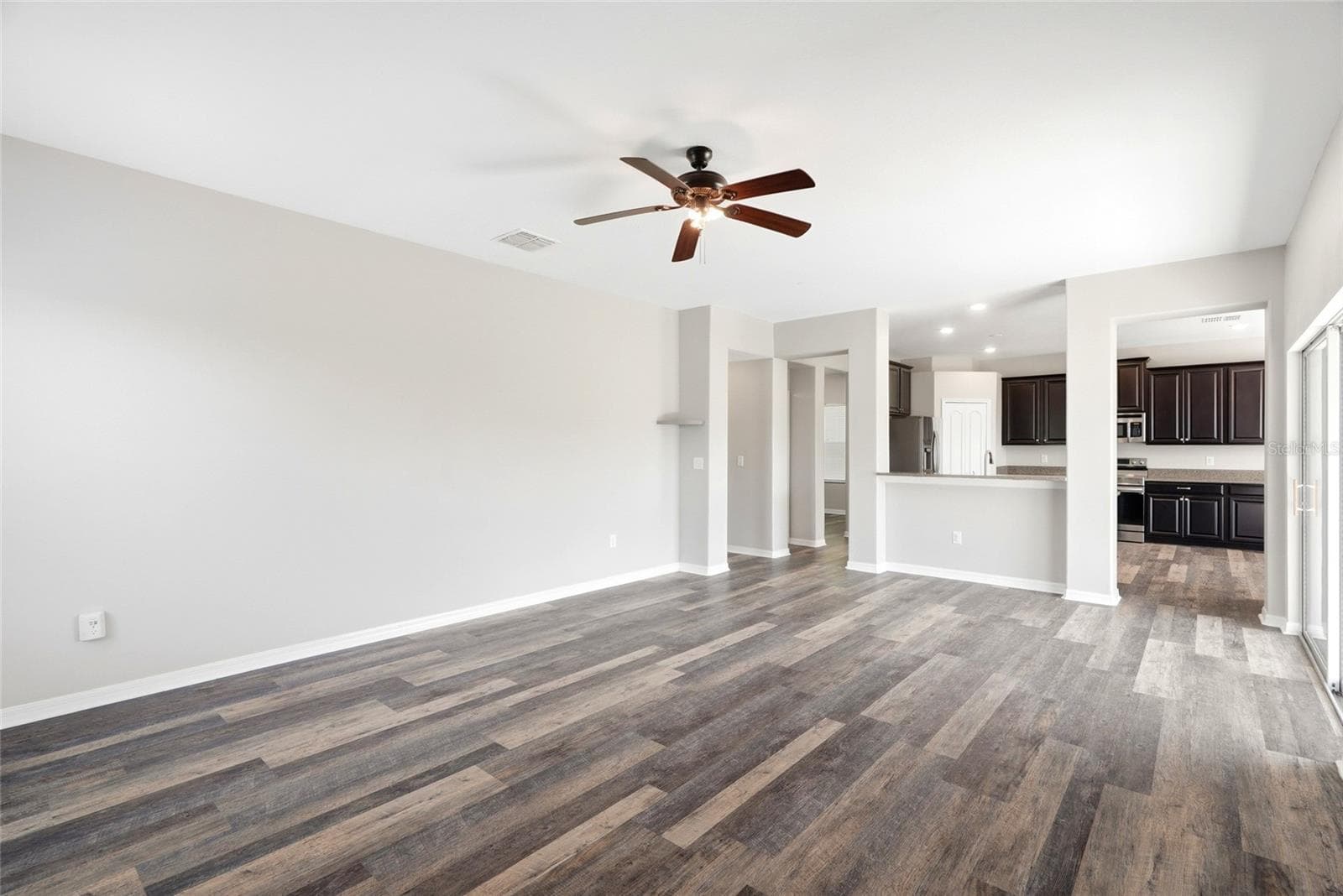Single Family Residence at 909 MEADOW GLADE DR, RUSKIN, photo 18 of 66