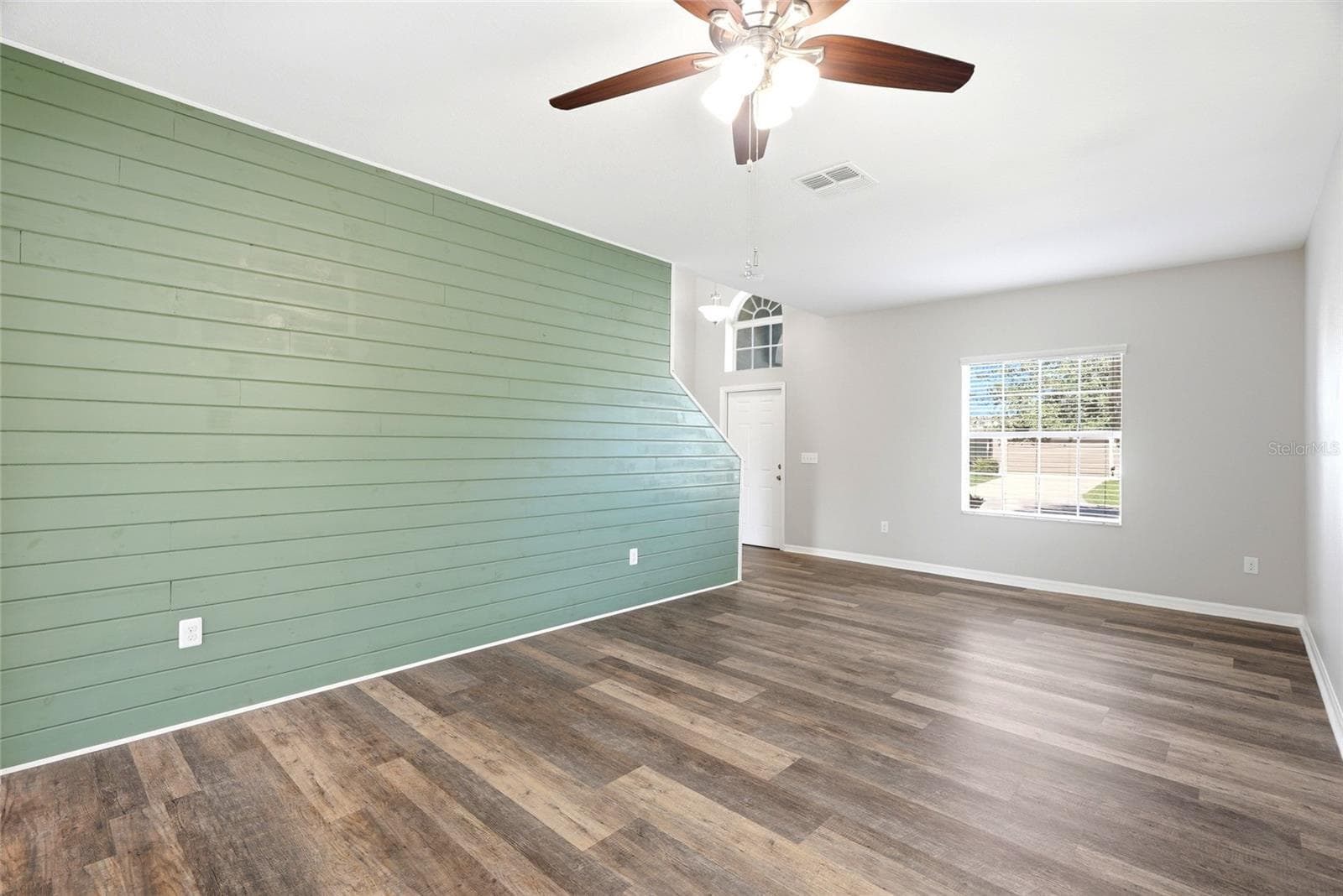 Single Family Residence at 909 MEADOW GLADE DR, RUSKIN, photo 19 of 66