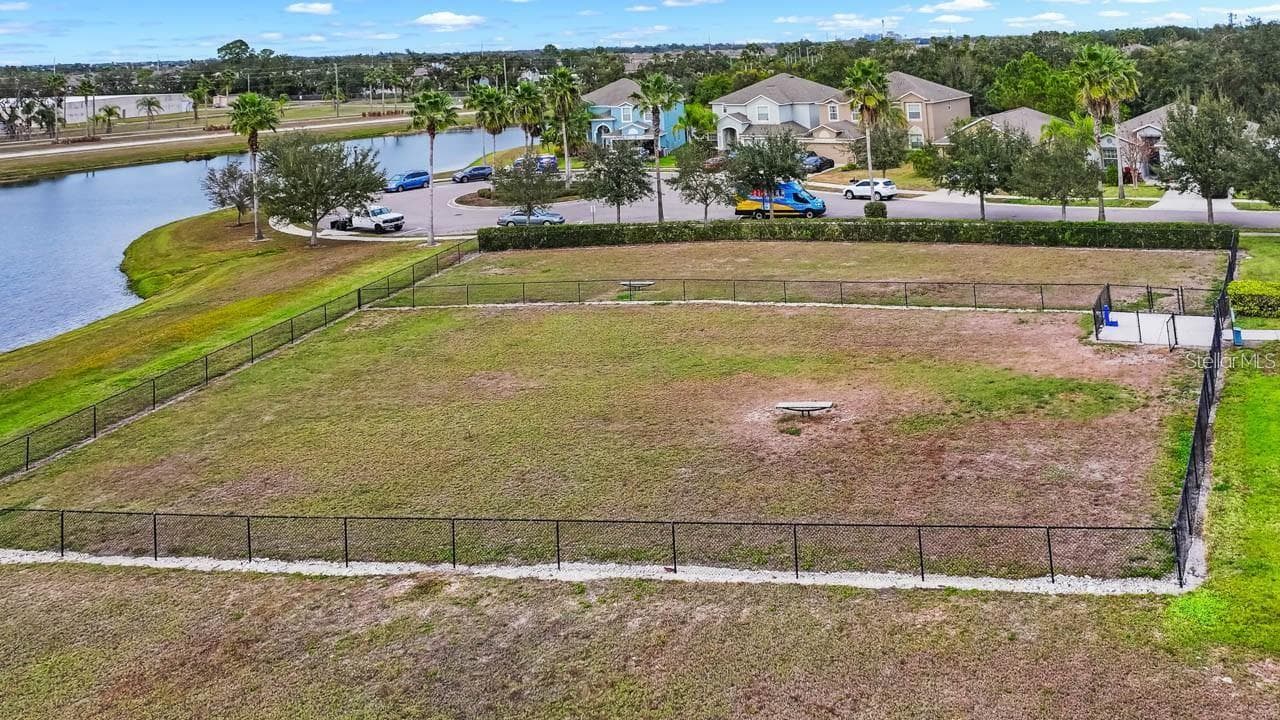 Single Family Residence at 909 MEADOW GLADE DR, RUSKIN, photo 62 of 66