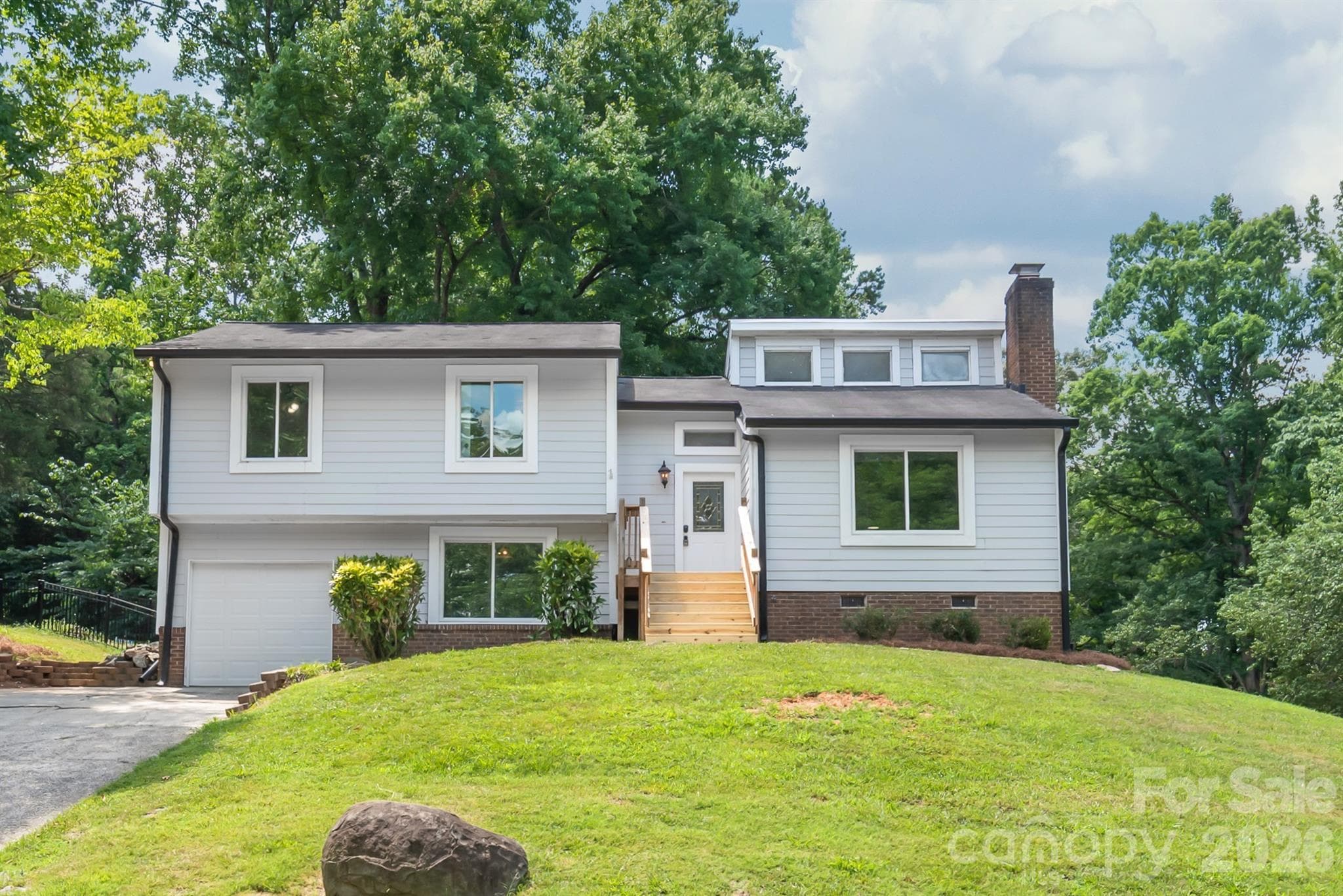 Single Family Residence at Charlotte, photo 2 of 33